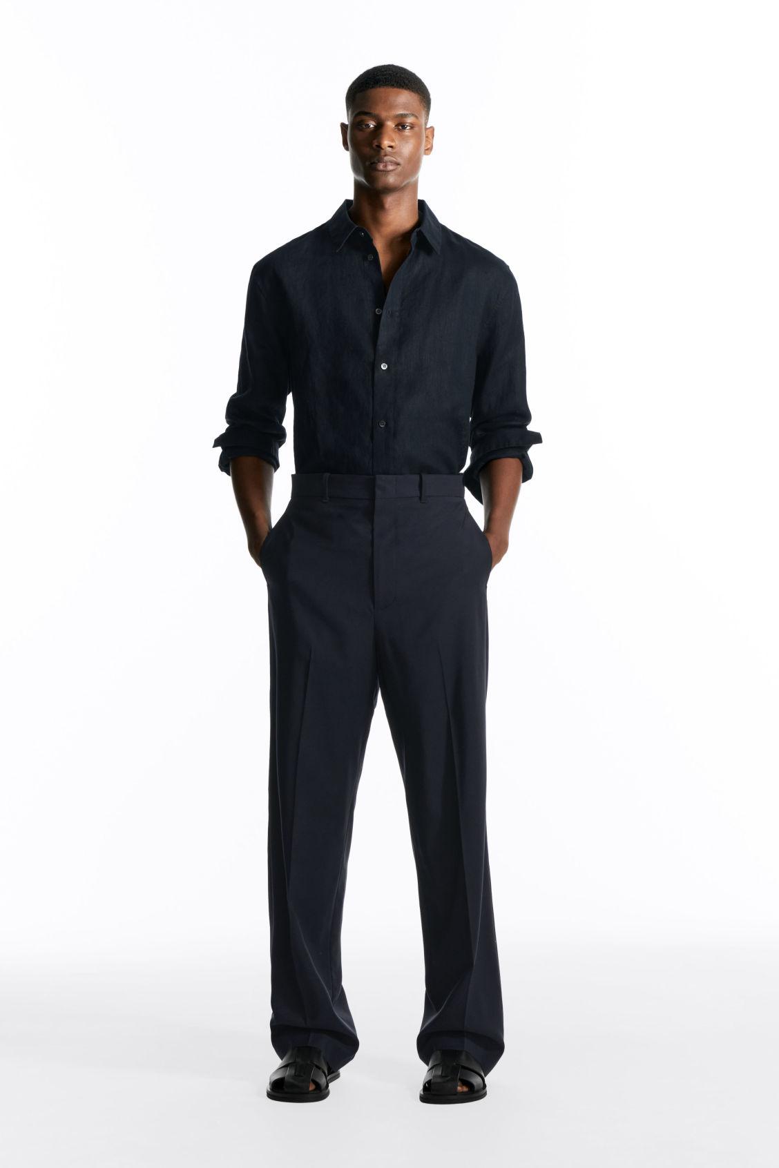 RELAXED LINEN LONG-SLEEVED SHIRT Product Image