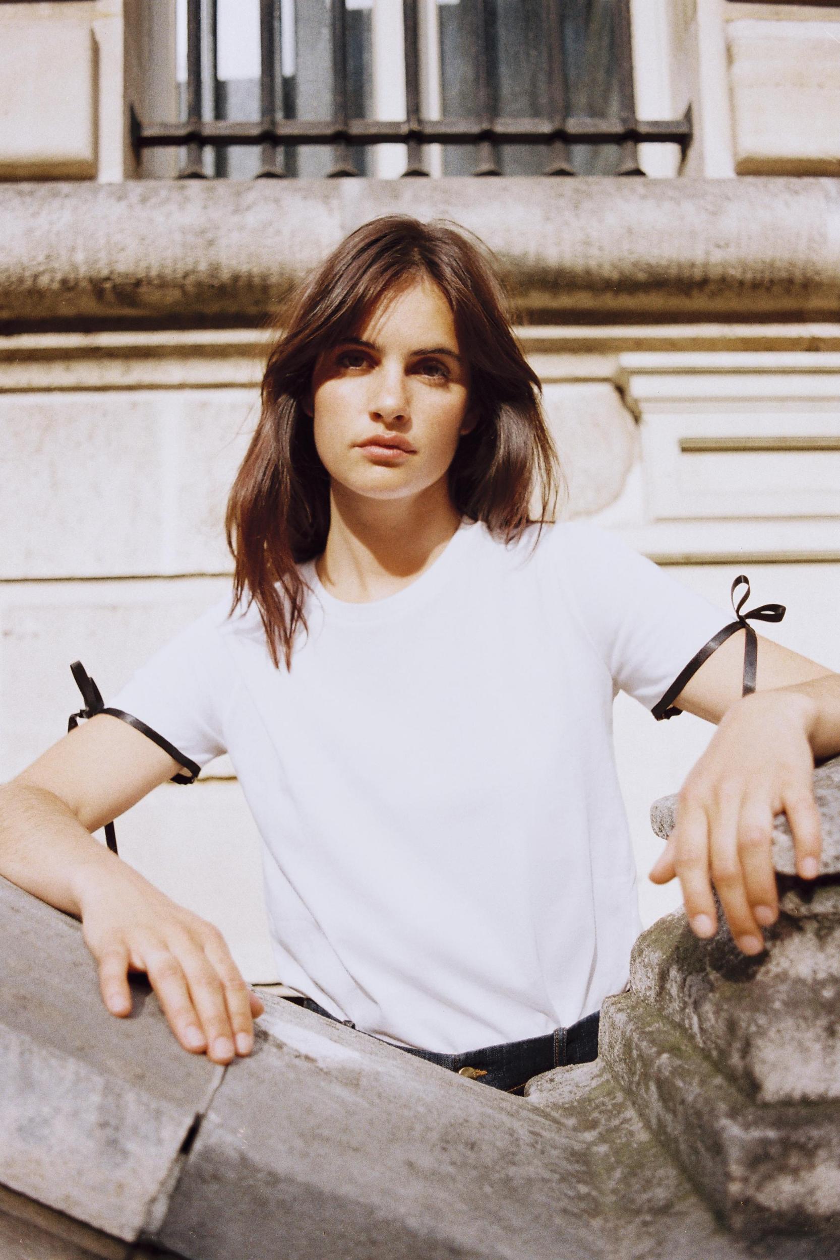 CONTRAST BOW T-SHIRT Product Image