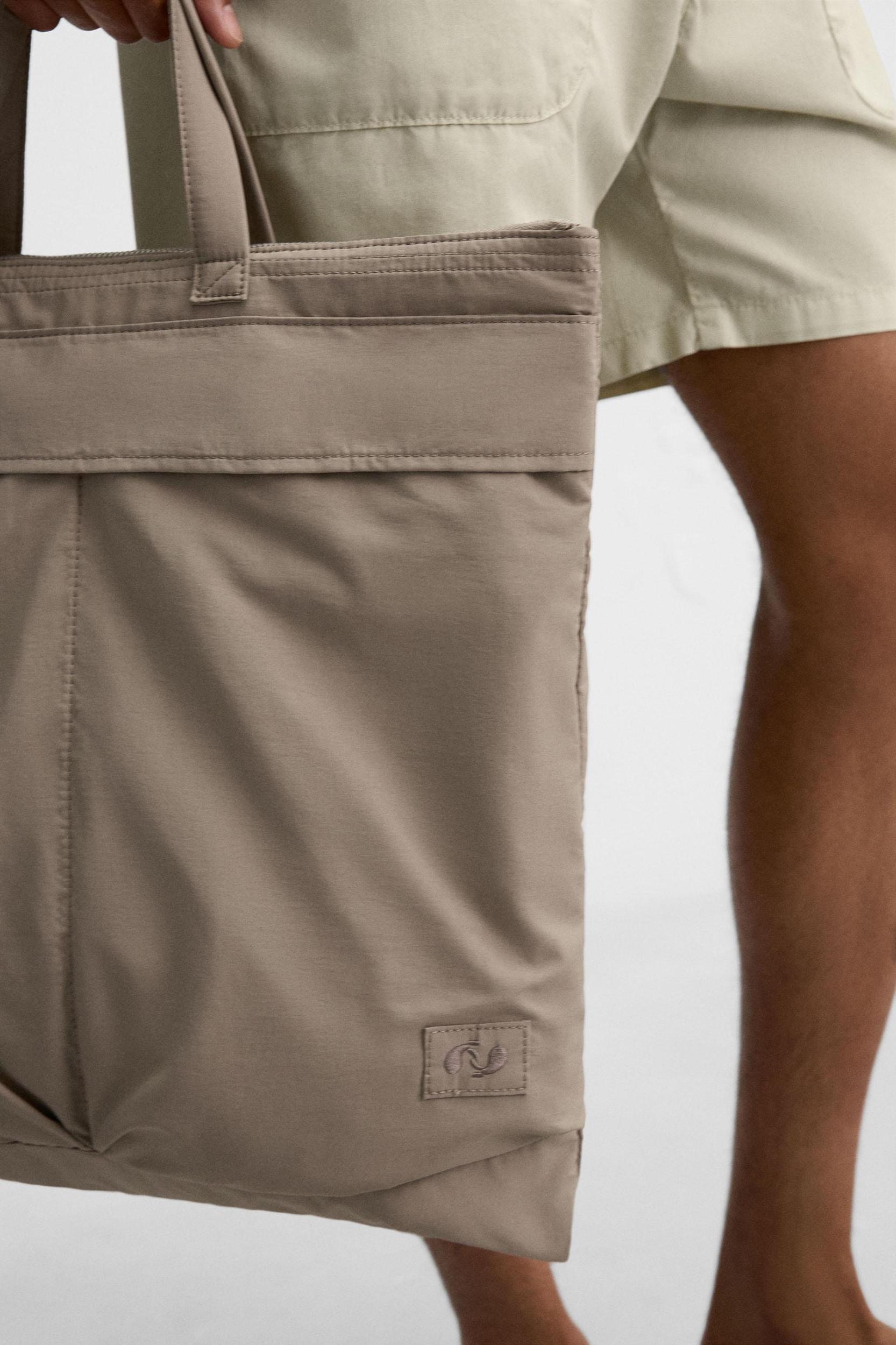 NYLON TOTE BAG Product Image