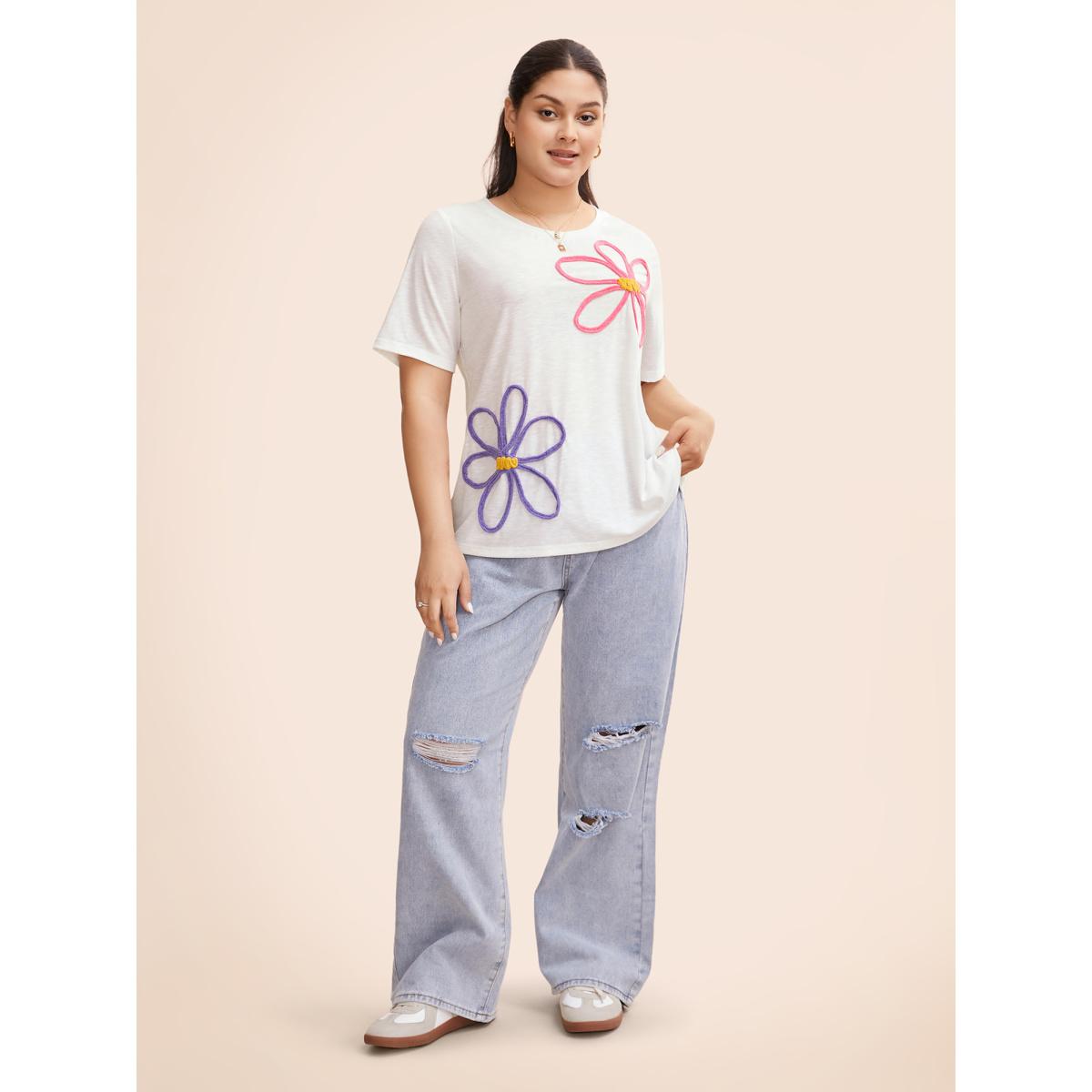 Plus Size Bamboo Textured Floral Embroided T-shirt Originalwhite Women Casual Contrast Natural Flowers Round Neck Everyday T-shirts BloomChic 12/L Product Image