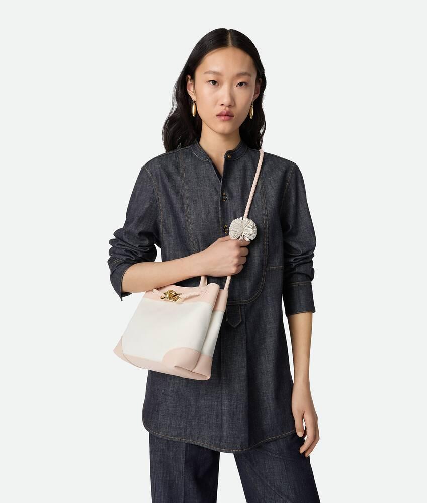 Women's Small Andiamo in White/cameo Product Image