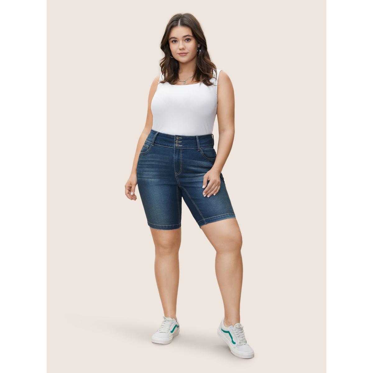 Plus Size Skinny Medium Wash Pocket Button Up Denim Shorts Women Indigo Non High stretch Everyday Slanted pocket Casual Denim Shorts BloomChic 20/2X Product Image