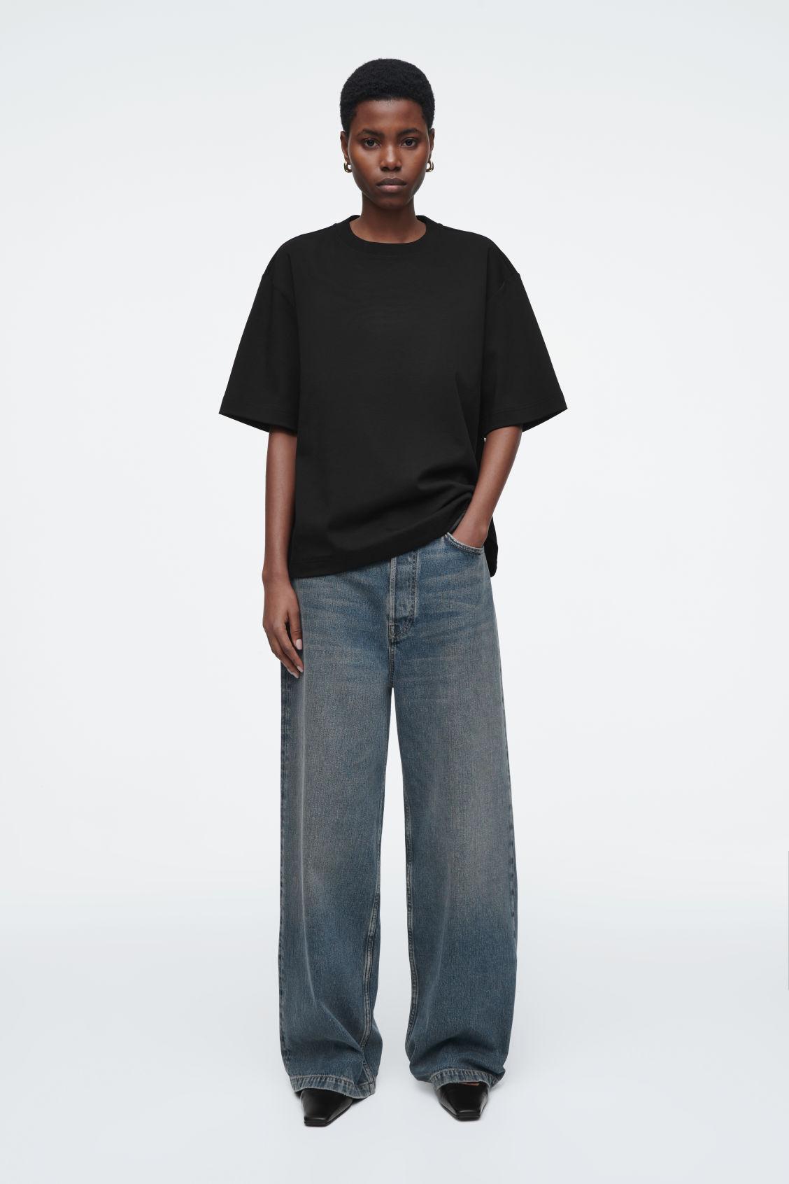 OVERSIZED COTTON T-SHIRT Product Image
