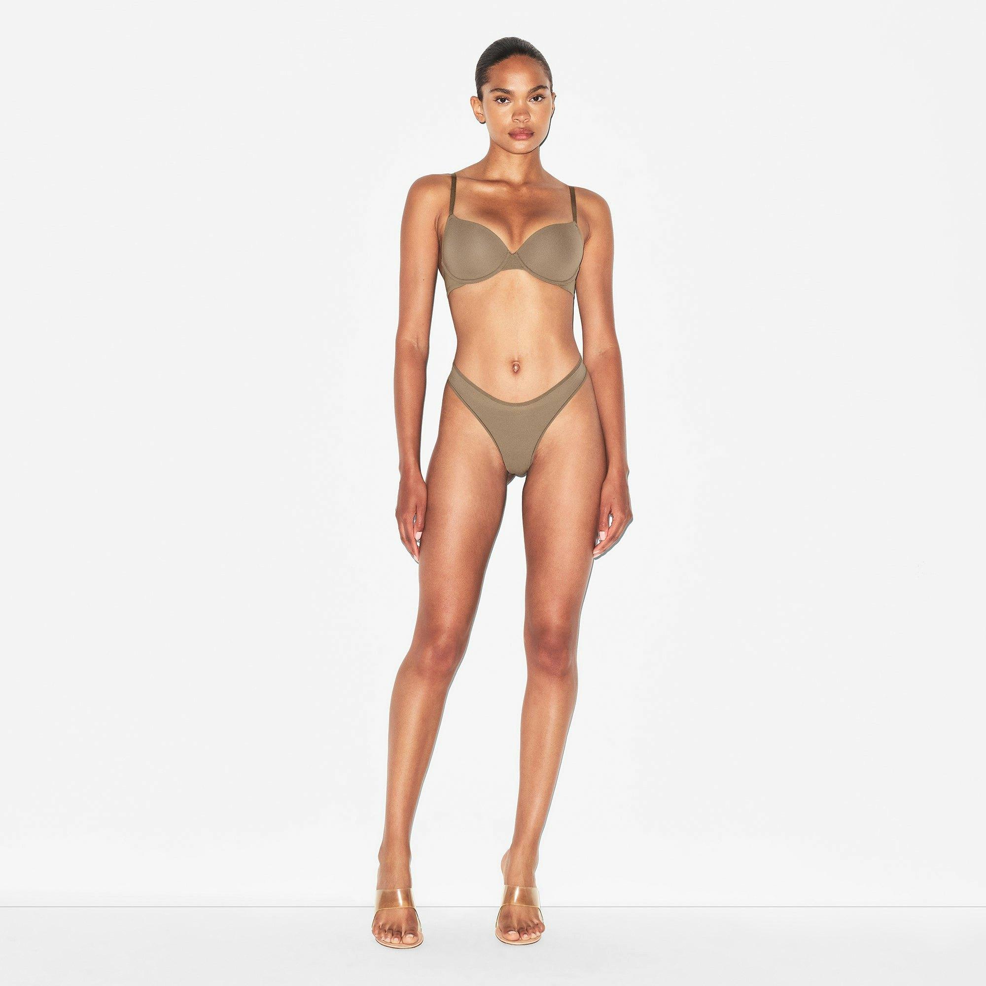 FITS EVERYBODY T-SHIRT BRA | TRUFFLE Product Image