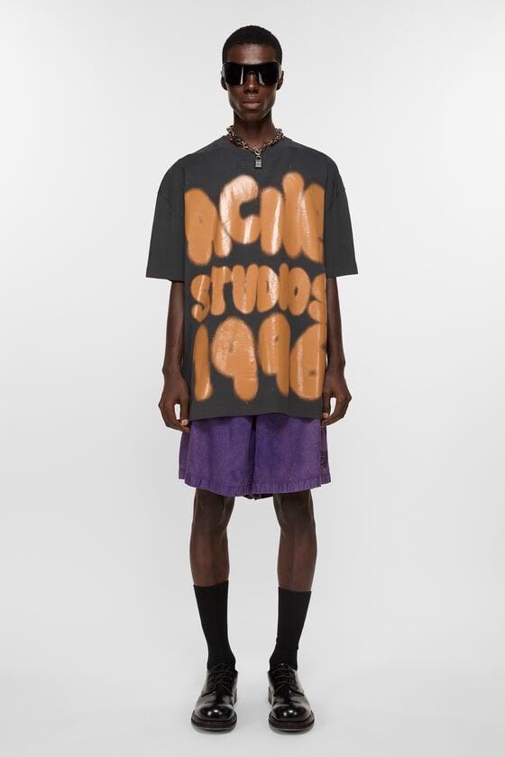 Garment-dyed shorts Product Image