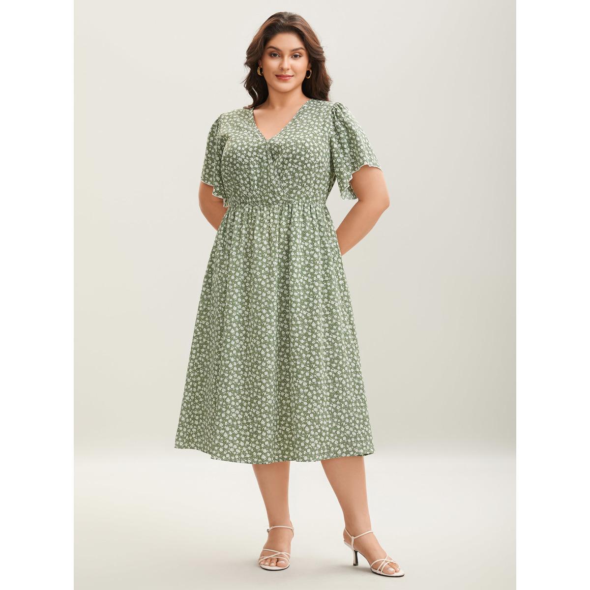 Plus Size Ditsy Floral Print Flared Sleeve Midi Dress Greenbean Women Non Short sleeve Curvy BloomChic 18-20/2X Product Image