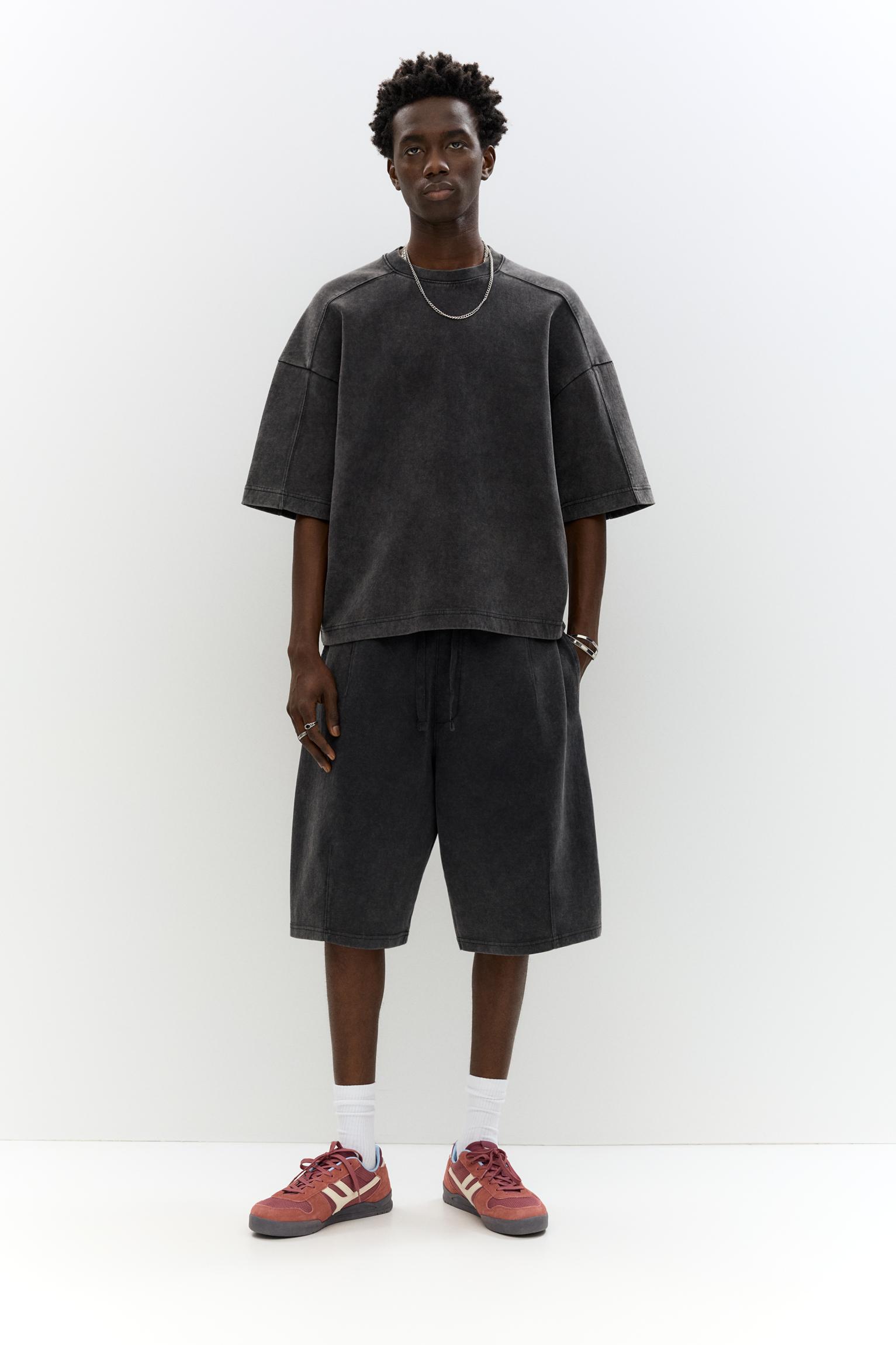 Super baggy Bermuda short sweatpants Product Image
