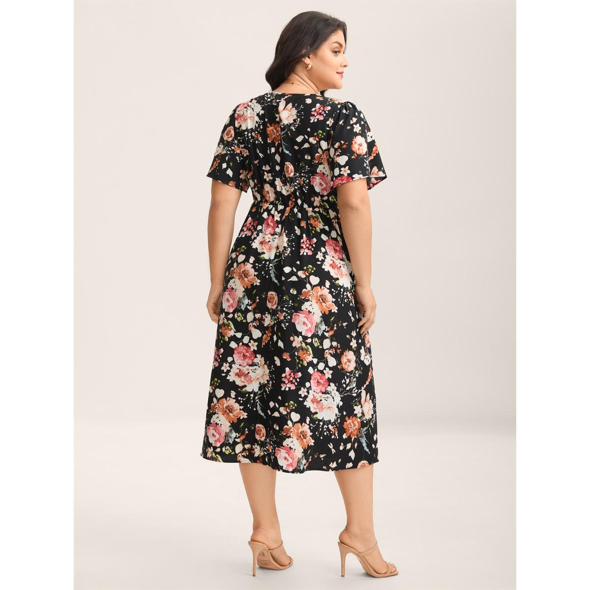 Plus Size Midnight Florals Cinched-Waist Pockets Midi Dress Black Women Overlap Collar Half Sleeve Curvy BloomChic 26/4X Product Image