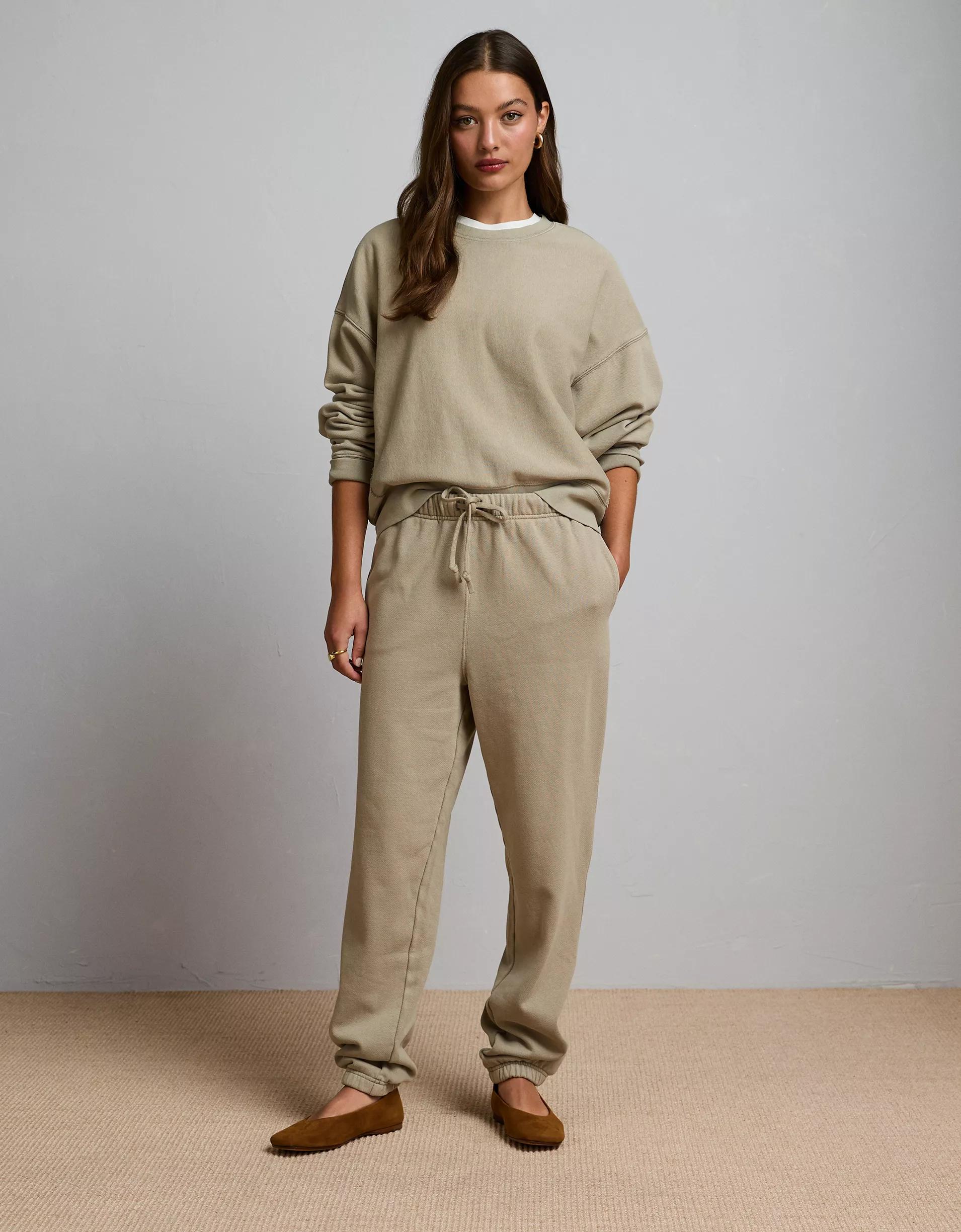 AE77 Premium Fleece Cropped Crew Neck Sweatshirt Product Image