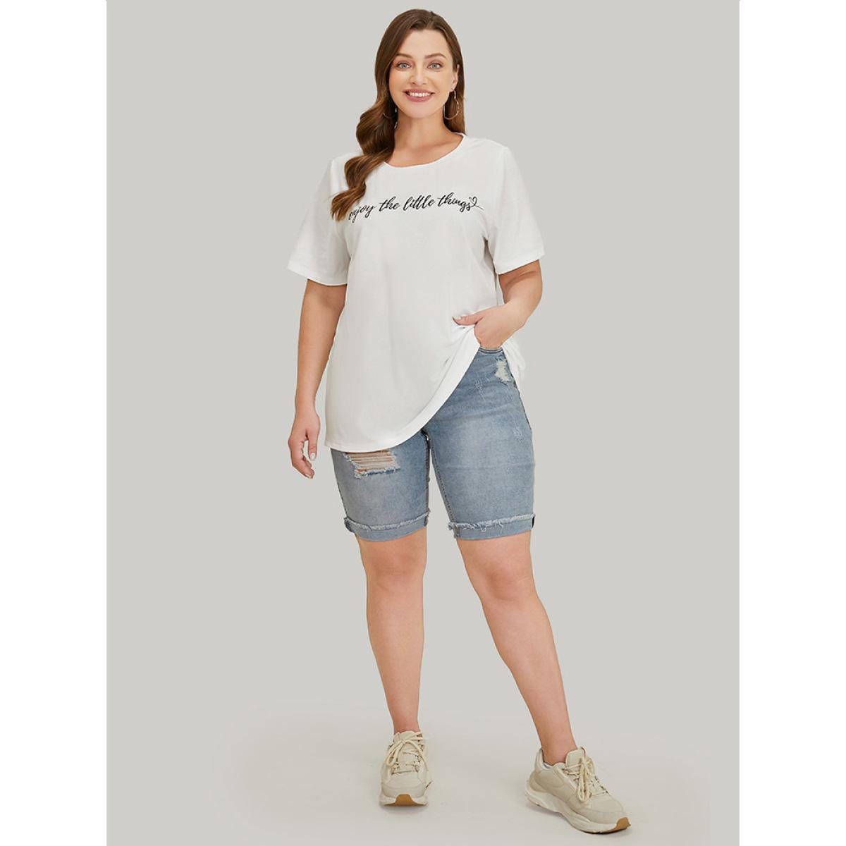 Plus Size Heart & Slogan Print Graphic T-shirt White Women Casual Positive slogan Dailywear T-shirts BloomChic 26/4X Product Image