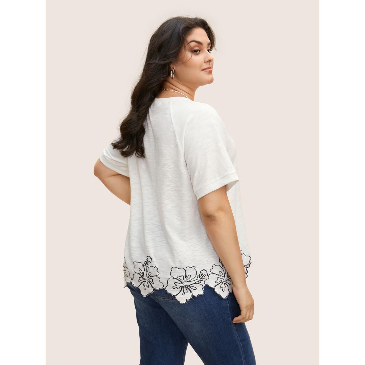 Plus Size Floral Embroidered Hem Raglan Sleeve T-shirt WhiteSmoke Women Resort Contrast Natural Flowers Round Neck Vacation T-shirts BloomChic 10/M Product Image