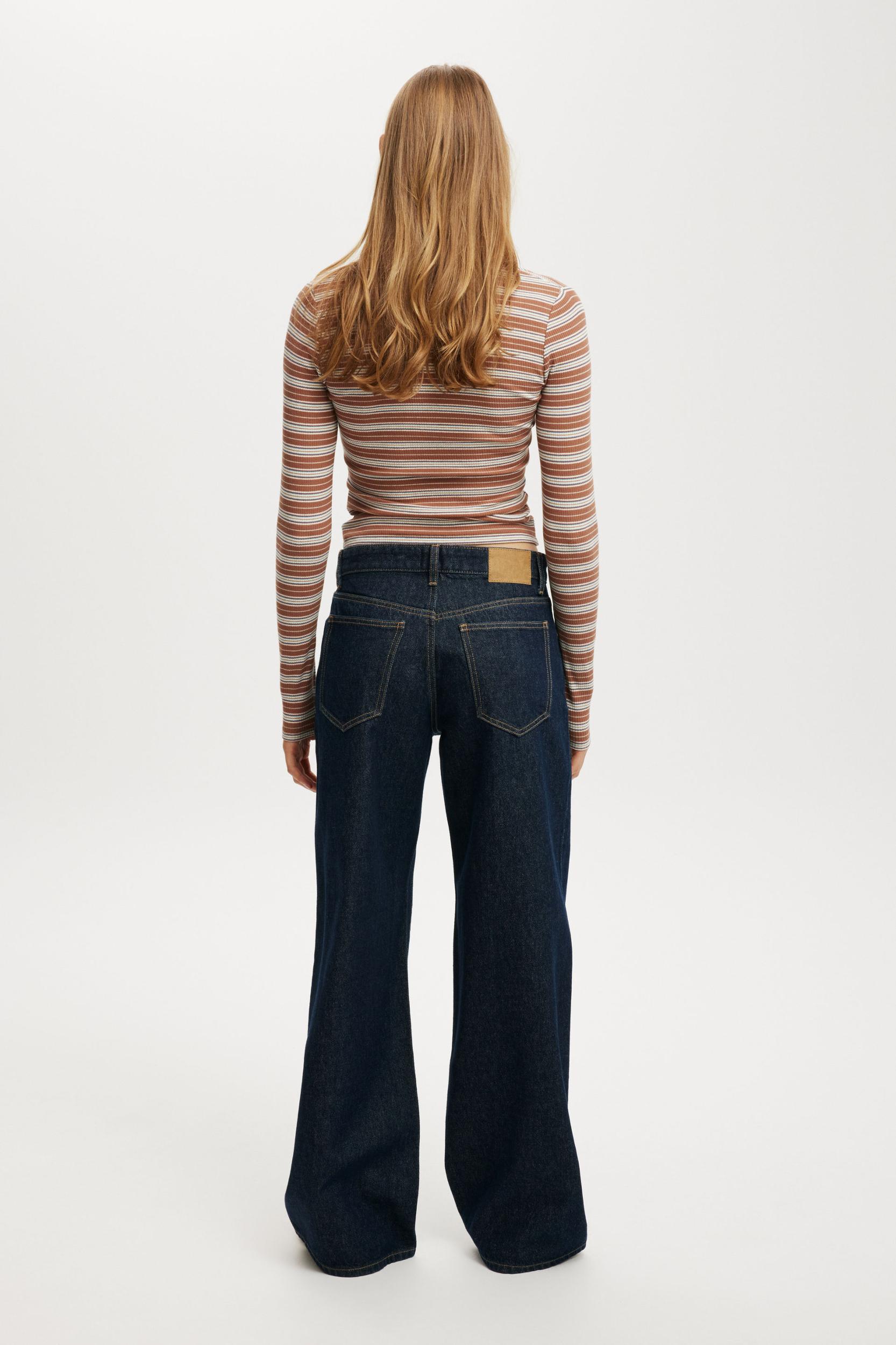 Relaxed Wide Jean Product Image
