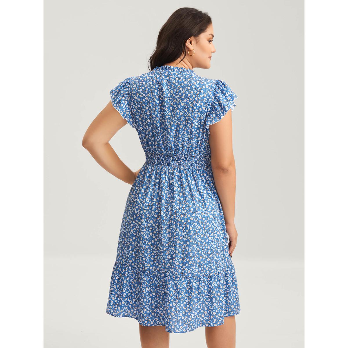 Plus Size Ditsy Floral Print Stretchy Waist Midi Dress Skyblue Women Notched collar Cap Sleeve Curvy BloomChic 22-24/3X Product Image