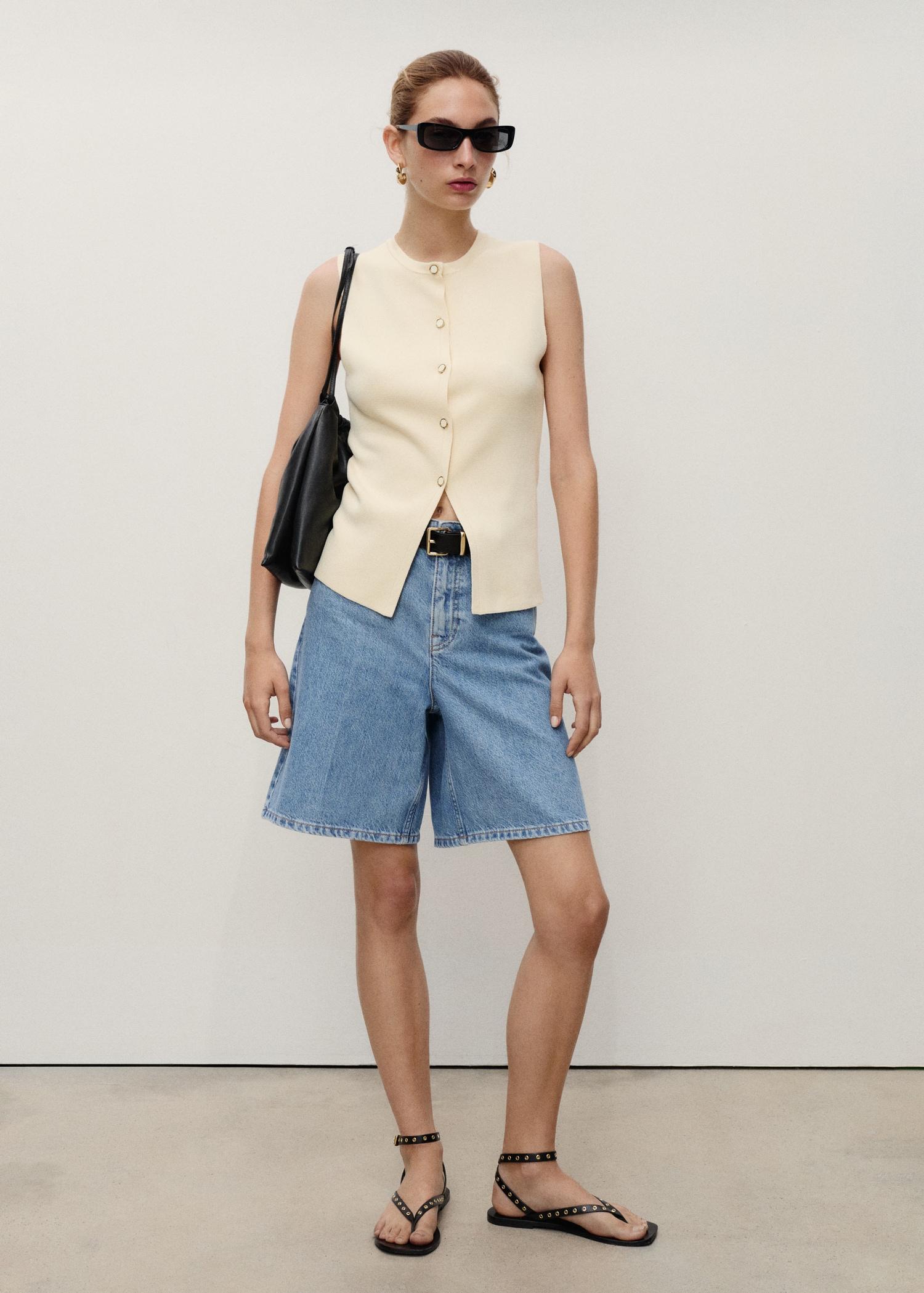 High-waist straight-fit denim shorts - Women | MANGO USA Product Image