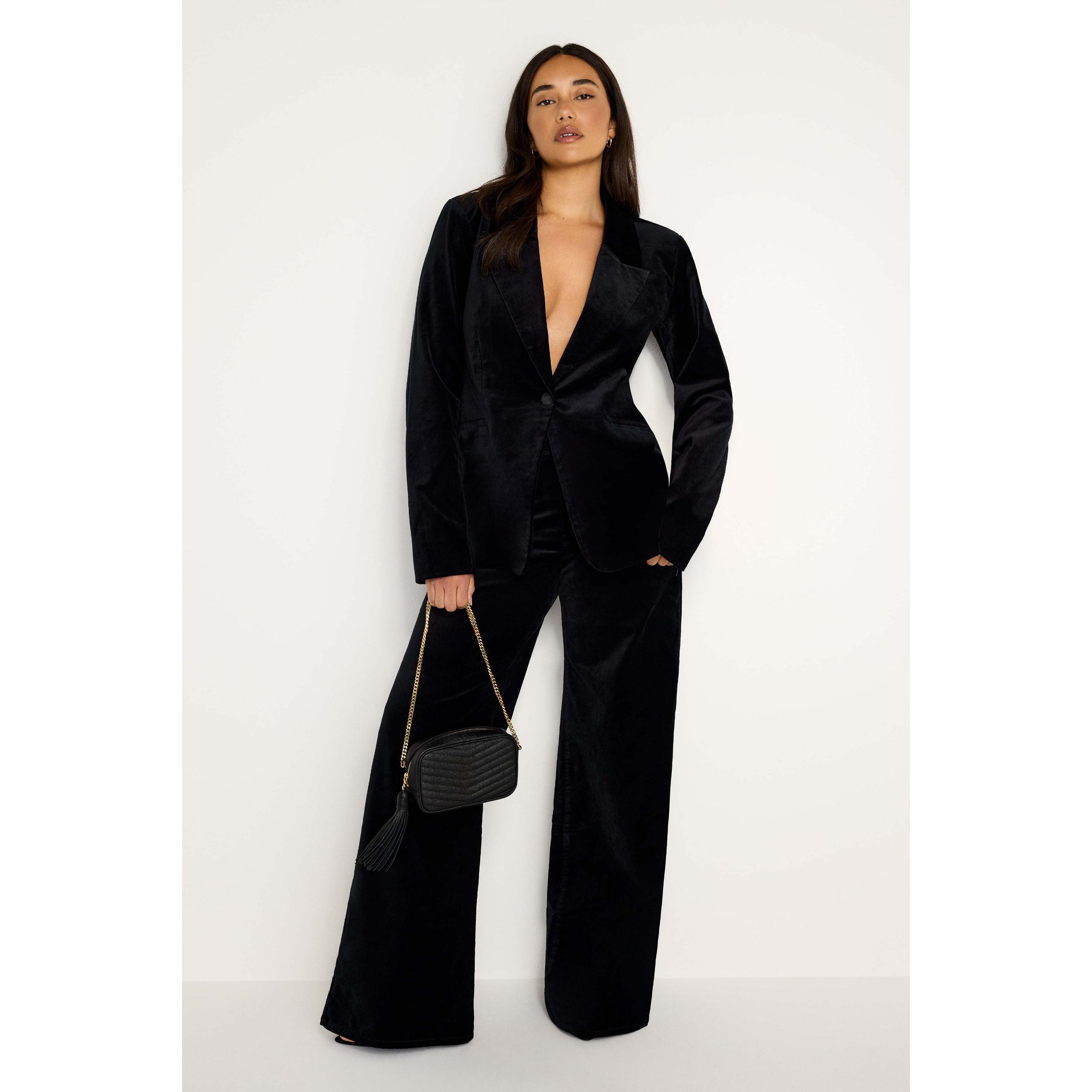 Womens Velvet Sculpted Blazer | | Good American by Khlo Kardashian Product Image