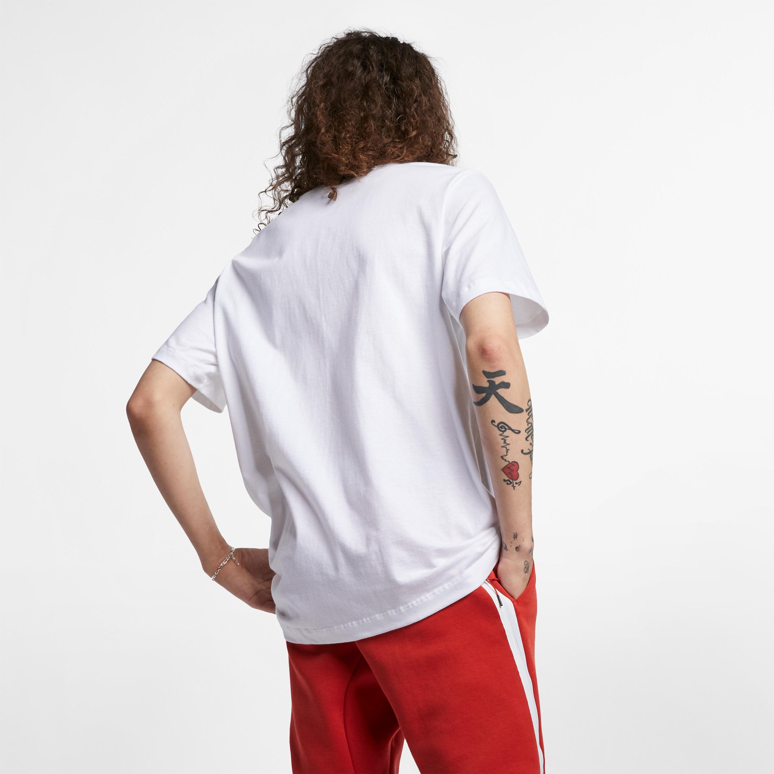 Mens Nike Sportswear Club T-Shirt | AR4997-101 Product Image