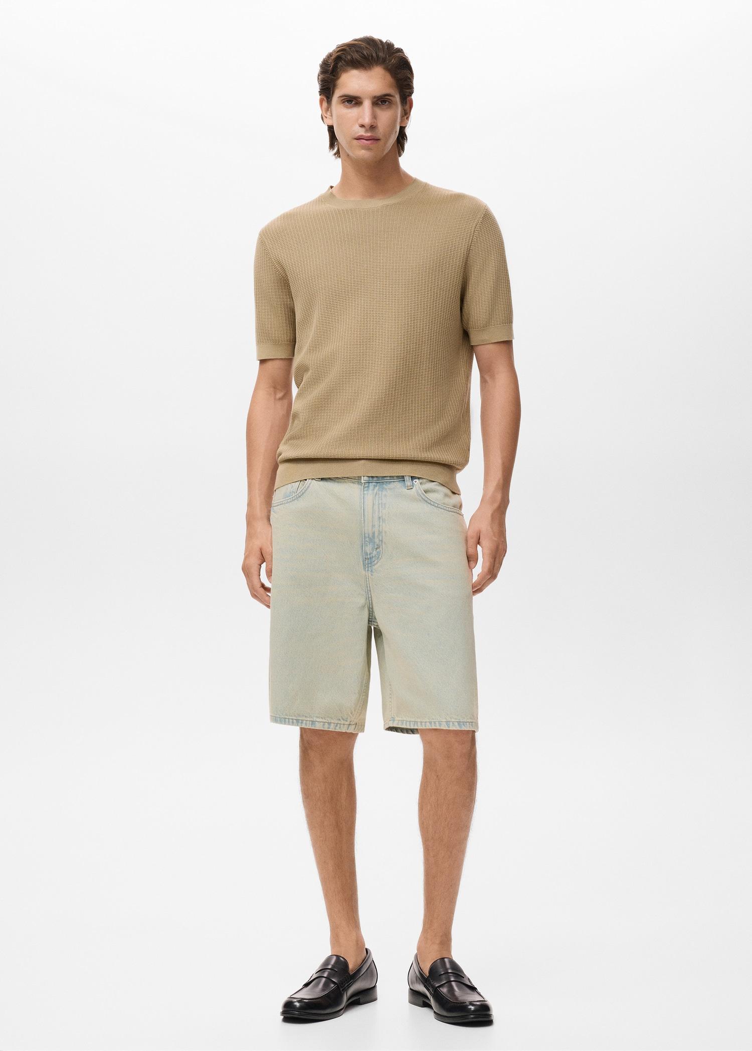 Denim relaxed-fit bermuda shorts - Men | MANGO USA Product Image