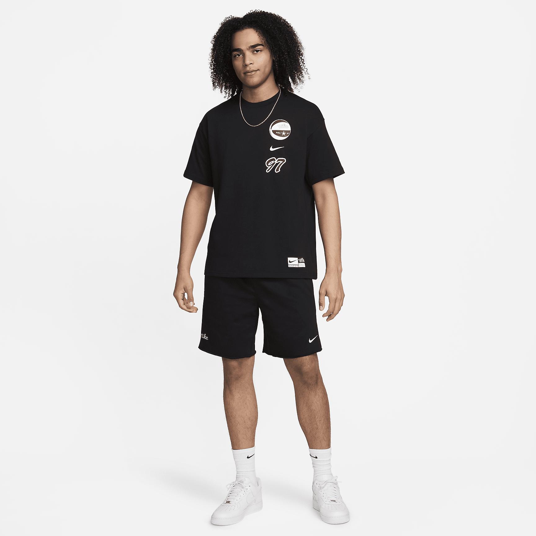 Nike Men's Max90 Basketball T-Shirt Product Image