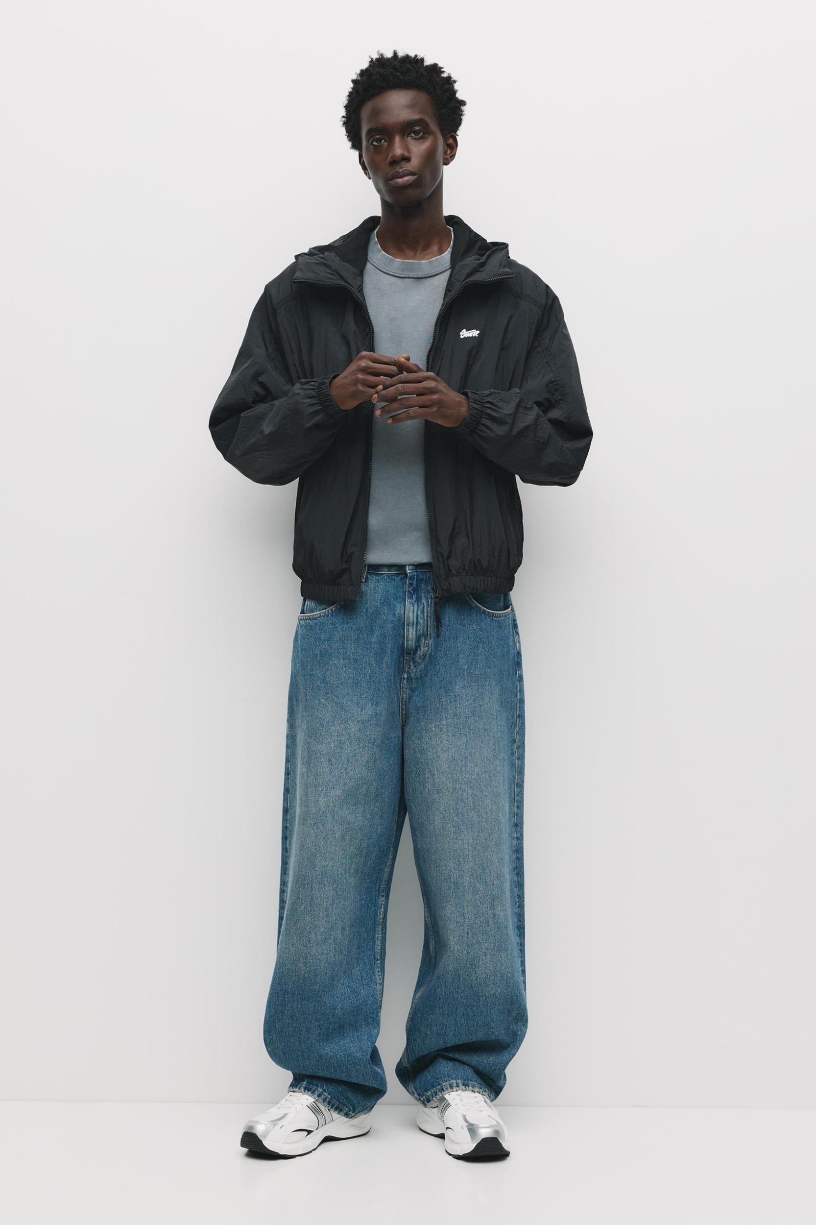 Diamond Crest Logo Sweatshirt Product Image