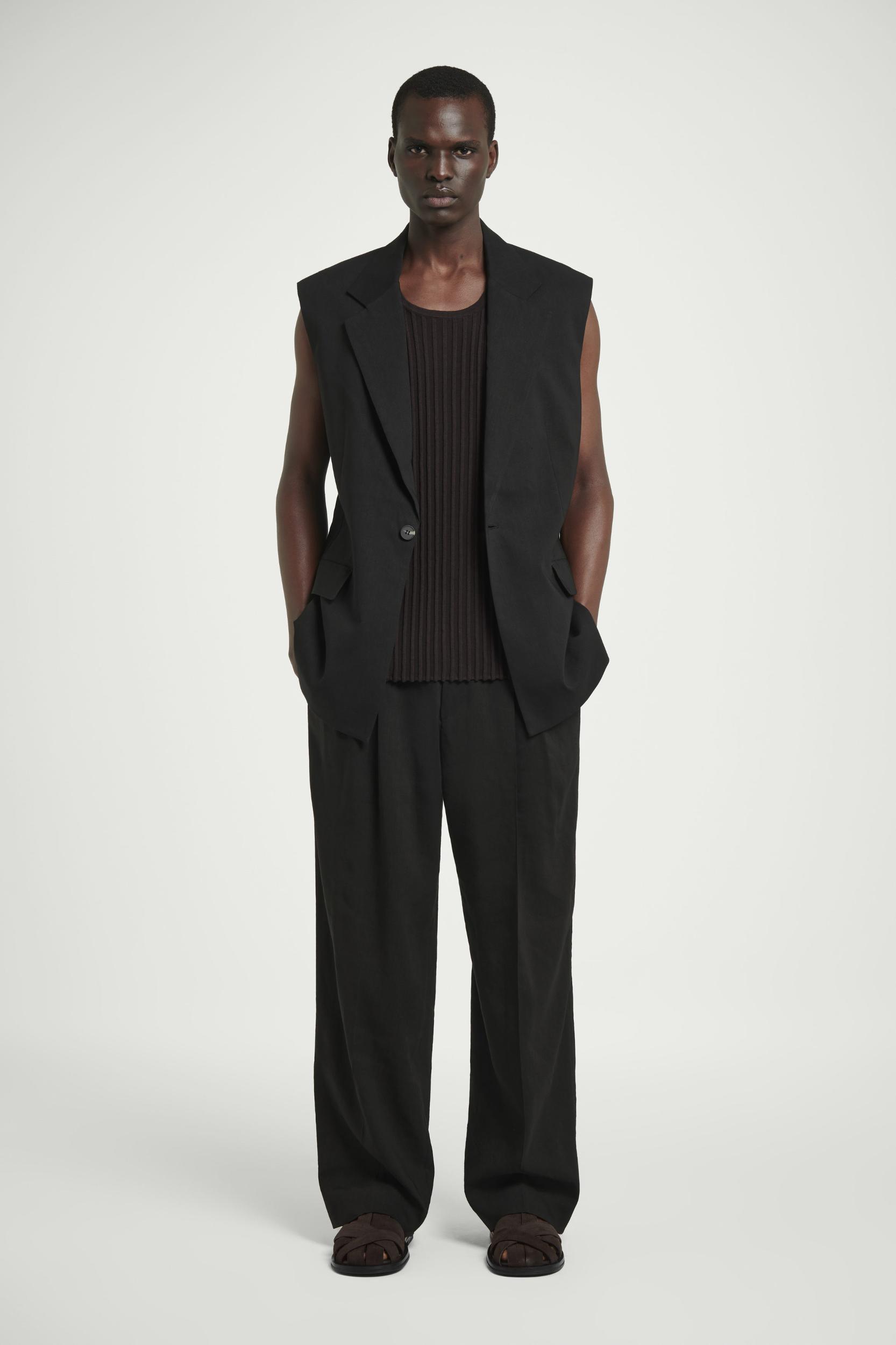 SLEEVELESS LINEN-BLEND BLAZER Product Image