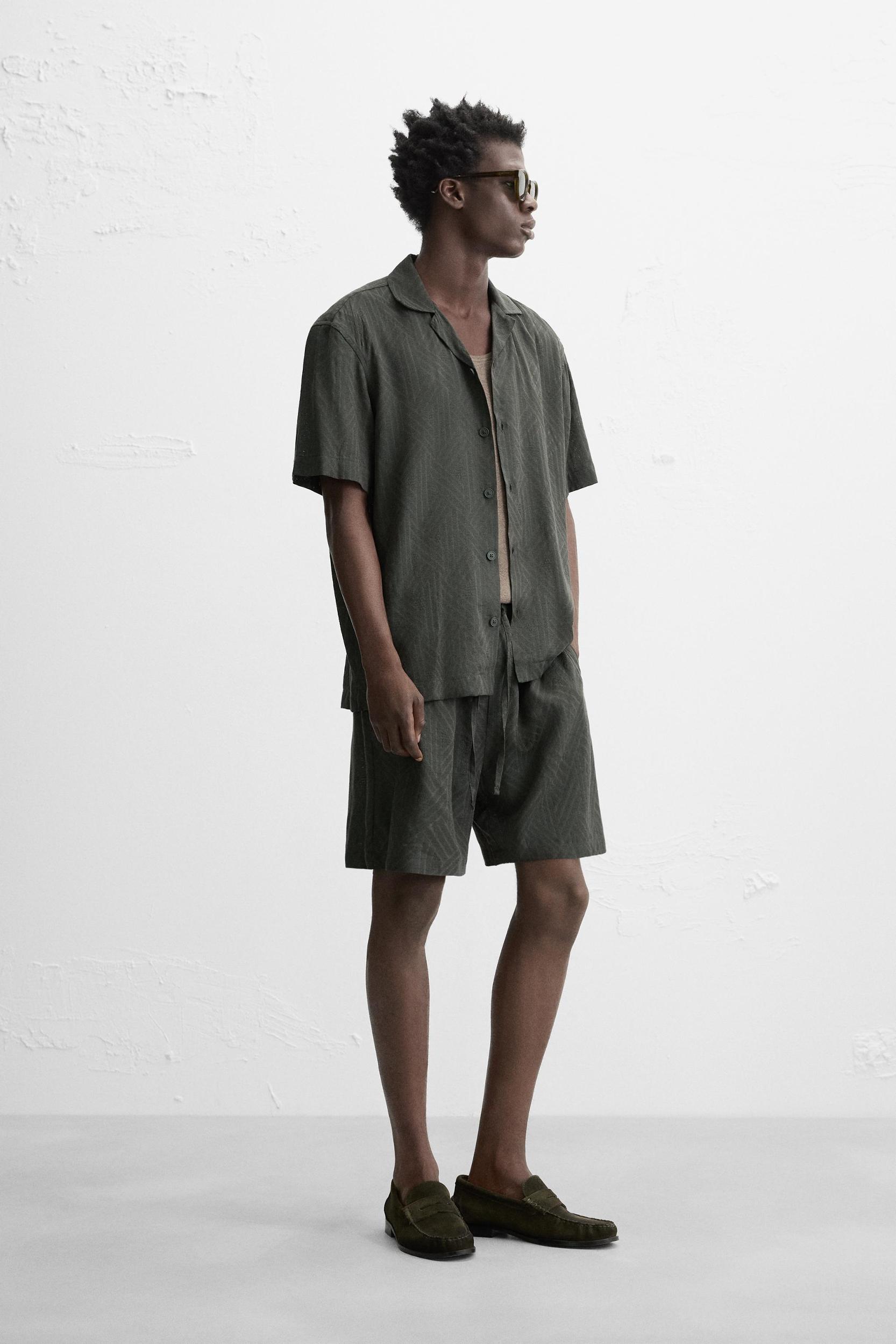 STRIPED JACQUARD SHIRT Product Image