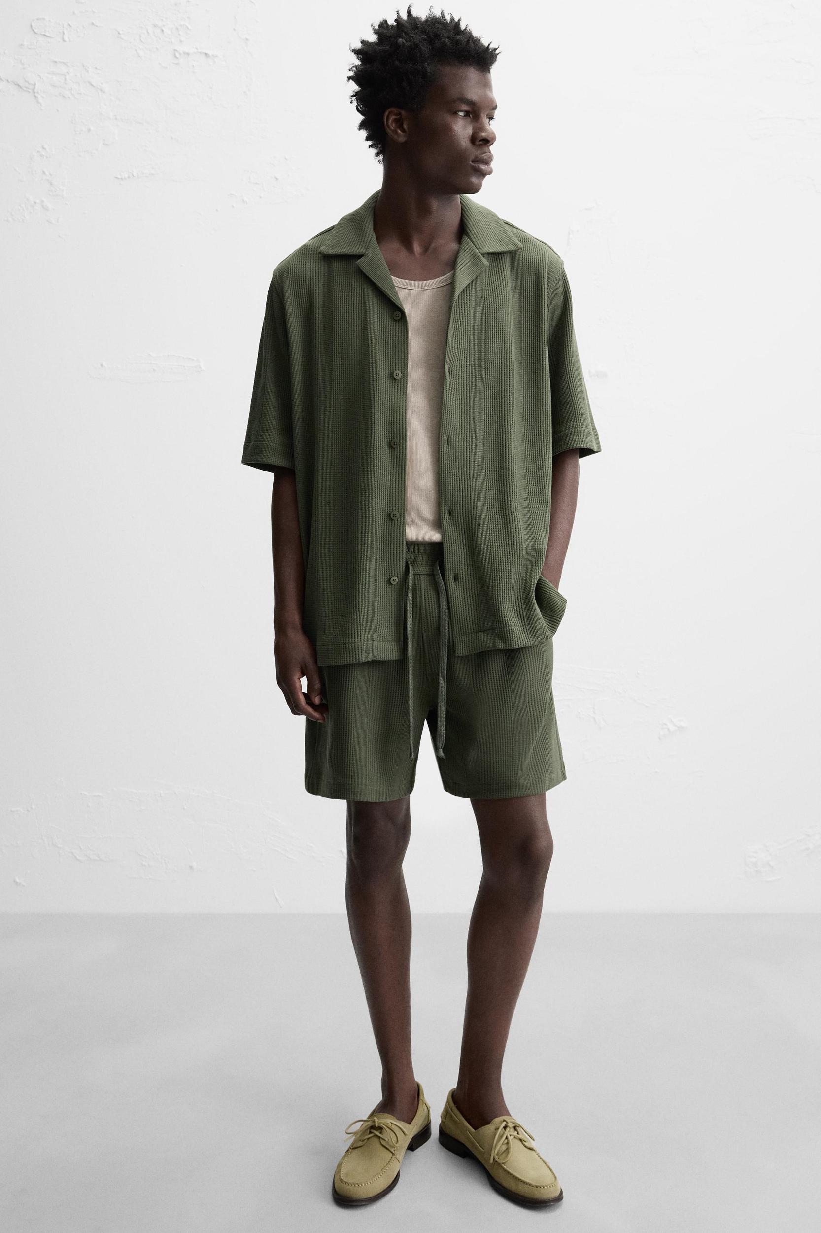 JACQUARD TEXTURED SHIRT Product Image