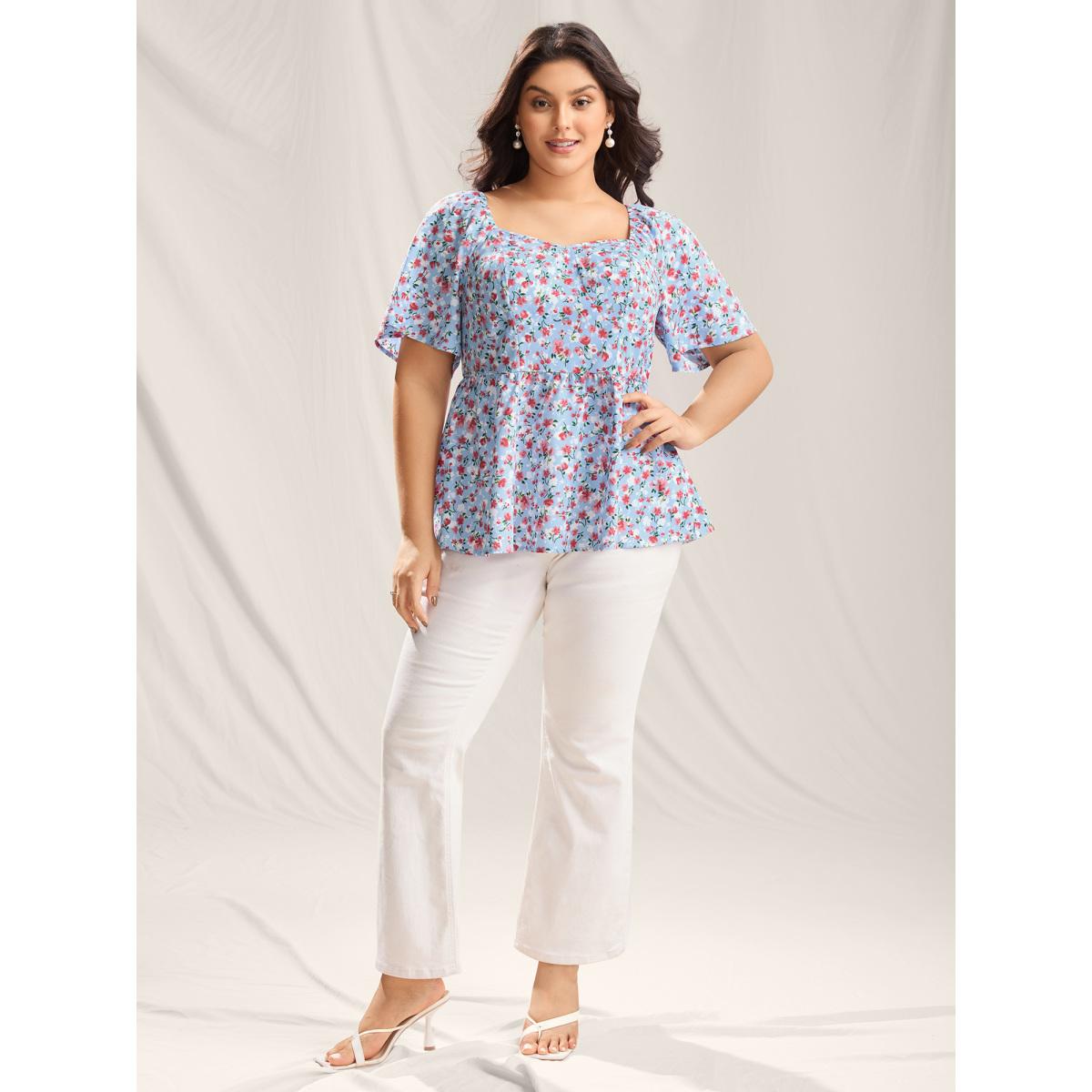 Plus Size LightBlue Floral Print Sweetheart Cinched-Waist Blouse Women Short sleeve Heart neckline Everyday-Elegant Blouses BloomChic 10/M Product Image