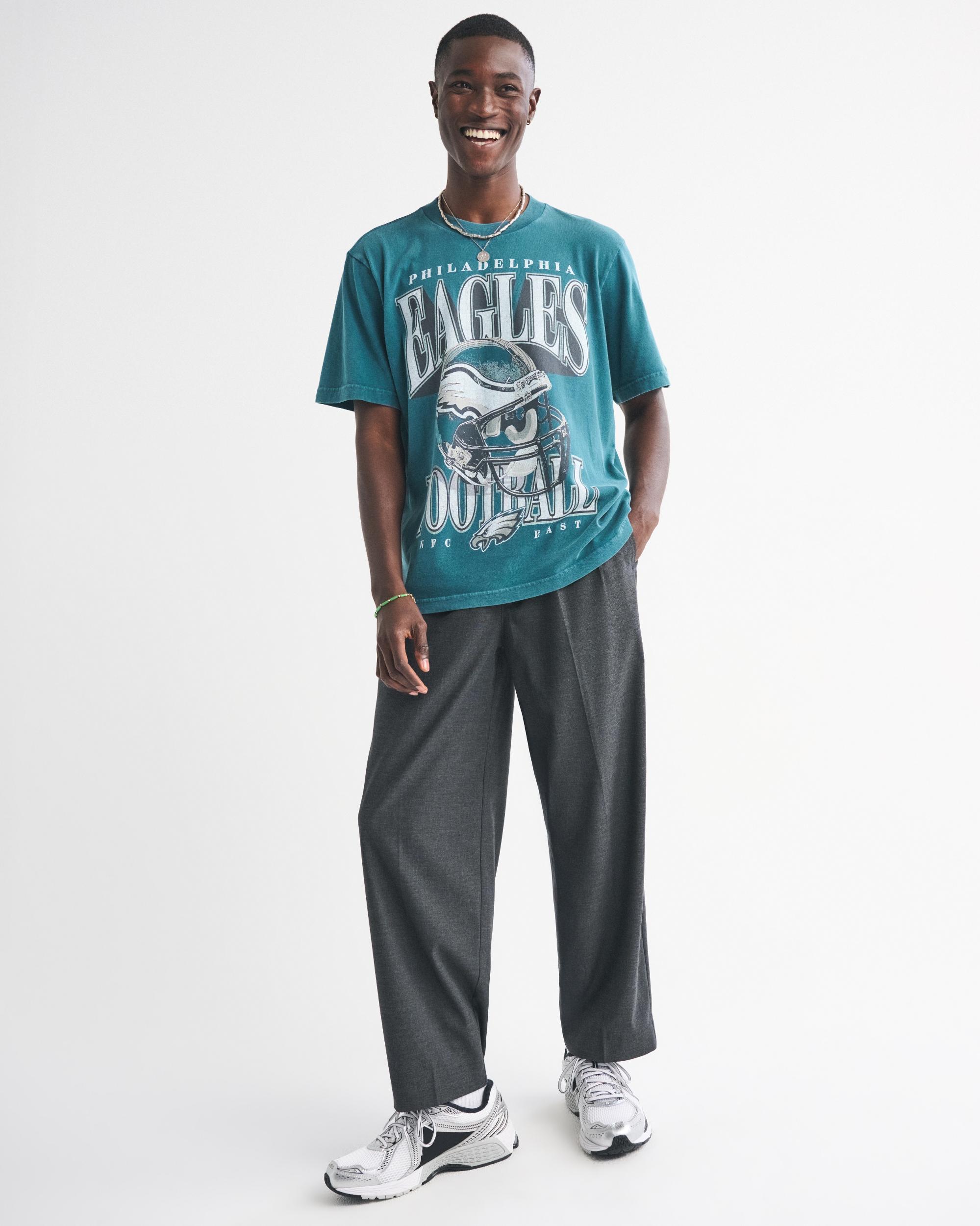 Philadelphia Eagles Vintage-Inspired Graphic Tee Product Image