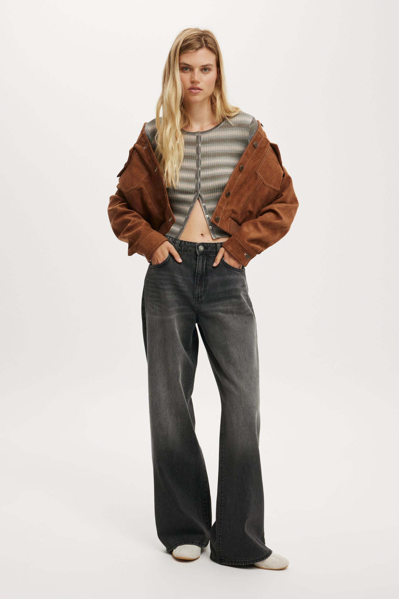 Relaxed Wide Jean Product Image