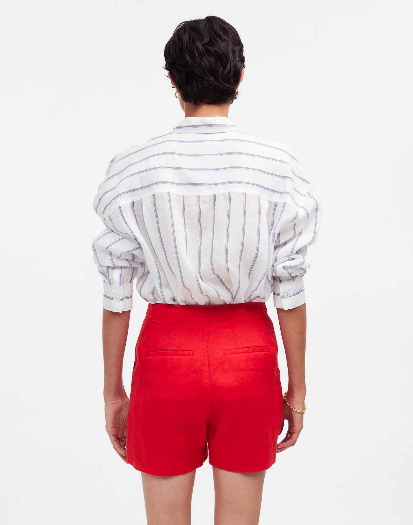 Clean Button-Tab Shorts in 100% Linen Product Image