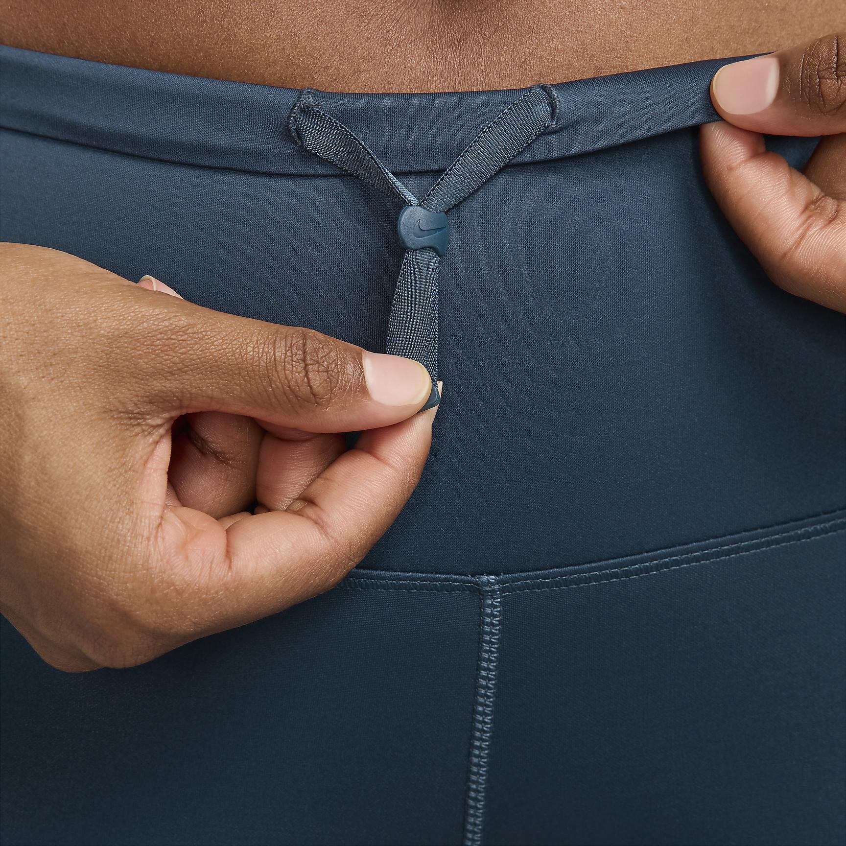 Nike Go Women's High-Waisted Cropped Leggings with Pockets Product Image