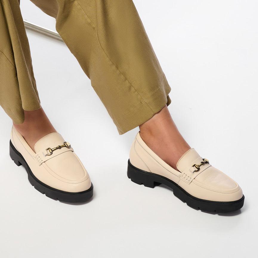 Boulevard Ornament Metatarsal Female Product Image