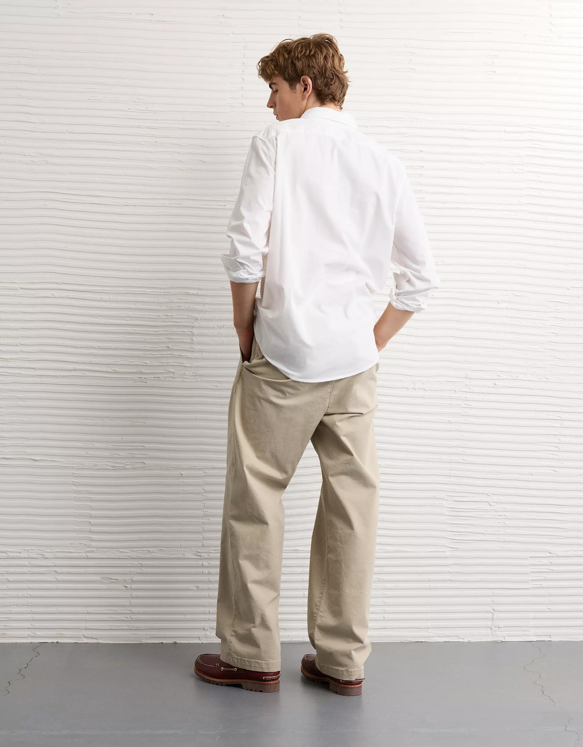 AE Everyday Slim Fit Poplin Button-Up Shirt Product Image