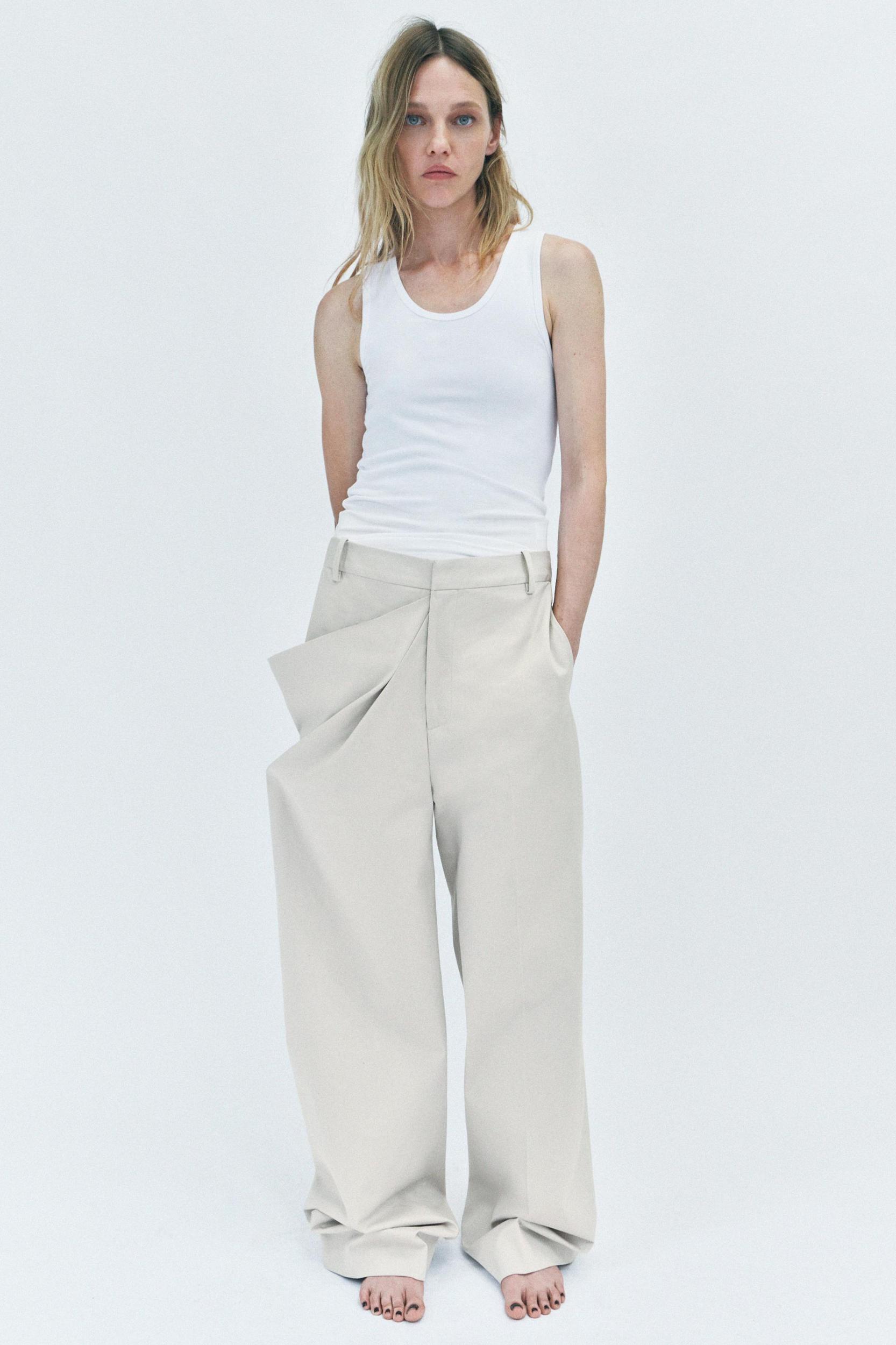 PLEATED PANTS ZW COLLECTION Product Image