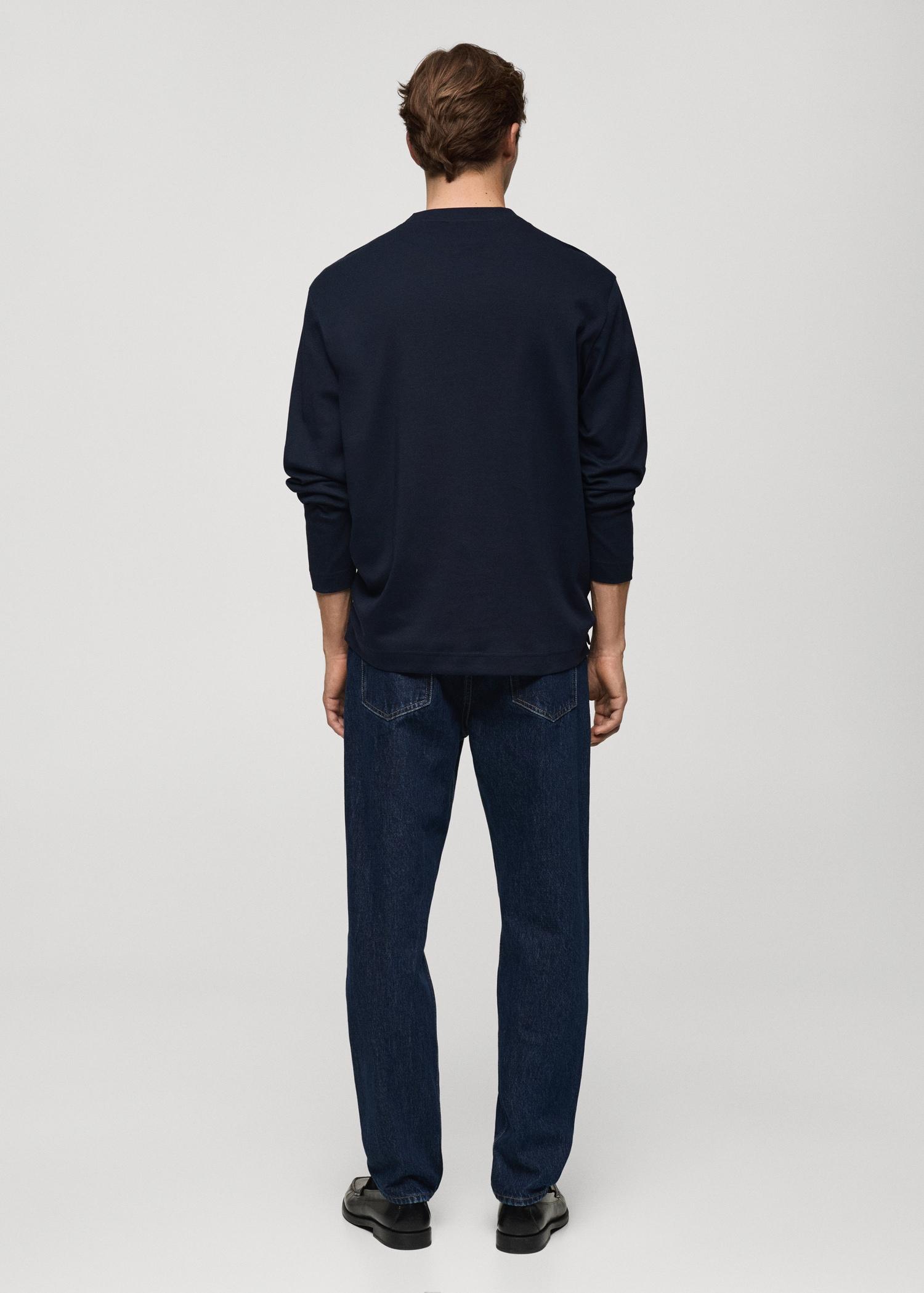 Long-sleeved regular-fit t-shirt - Men | MANGO USA Product Image