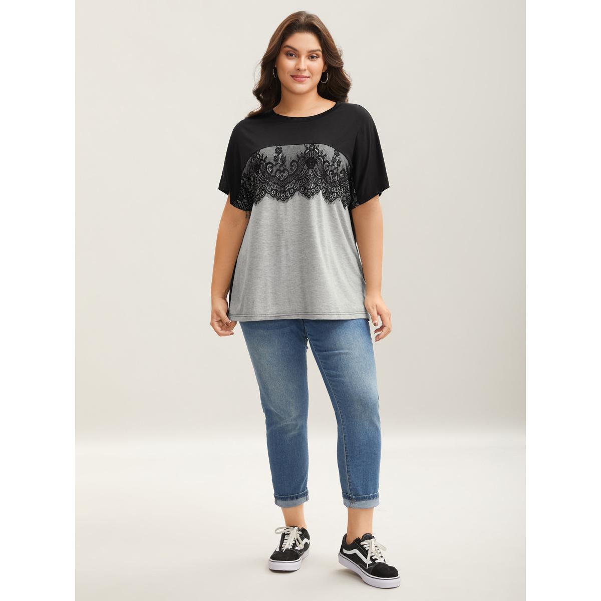 Plus Size Lace Design Color Contrast T-Shirt Black Women Casual Contrast Round Neck Casual T-shirts BloomChic 10/M Product Image