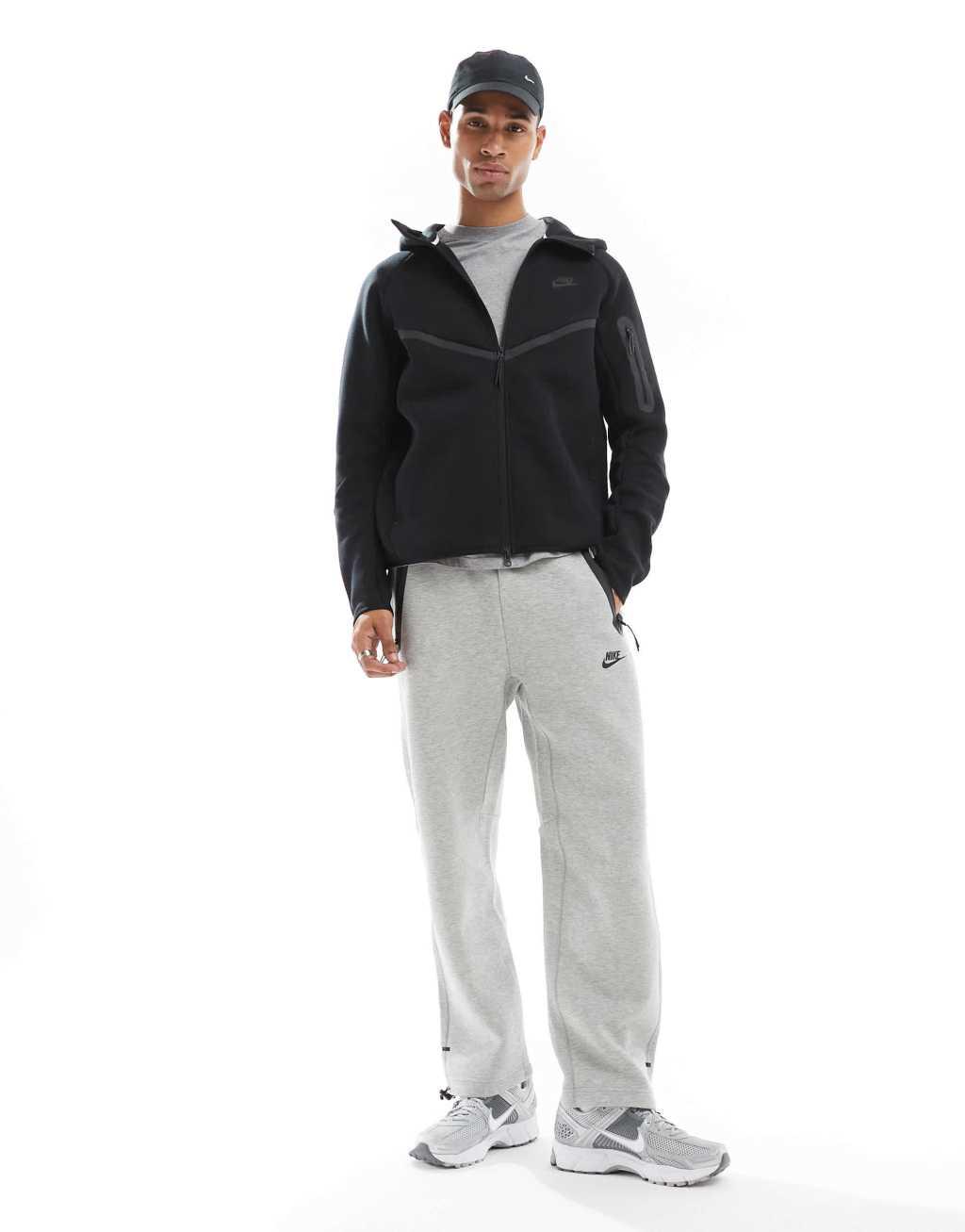 Nike Tech Fleece full zip hoodie in black Product Image