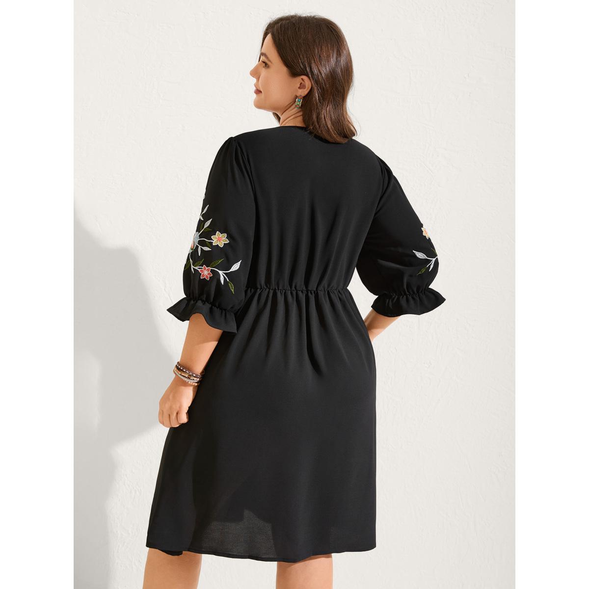 Plus Size Floral Embroidered V-Neck Pockets Knee Dress Black Women Boho V-neck Elbow-length sleeve Curvy BloomChic 18-20/2X Product Image