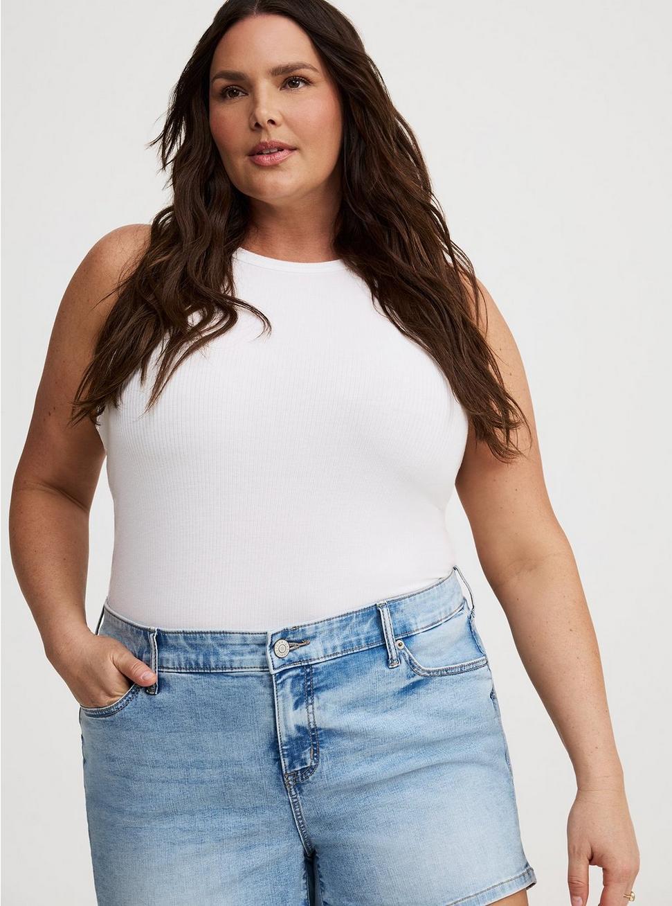 5'' Perfect Mid-Rise Short Product Image