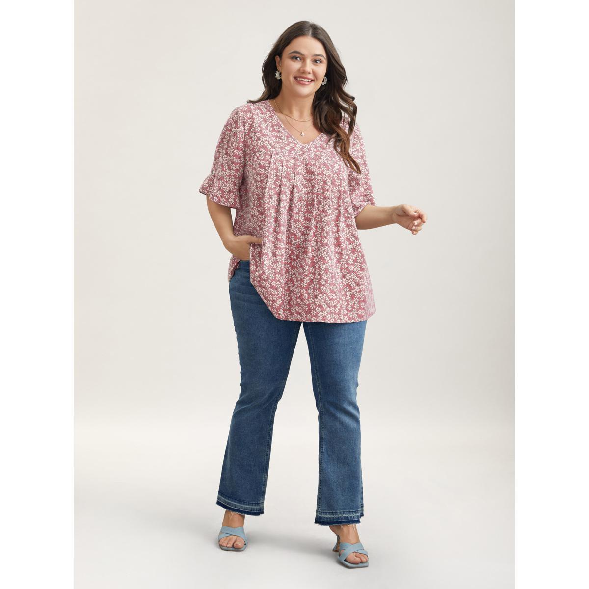 Plus Size Blush Ditsy Floral Pleated Flared Sleeve Shirt Women Timeless Half Sleeve V-neck Elegant Blouses BloomChic 26/4X Product Image