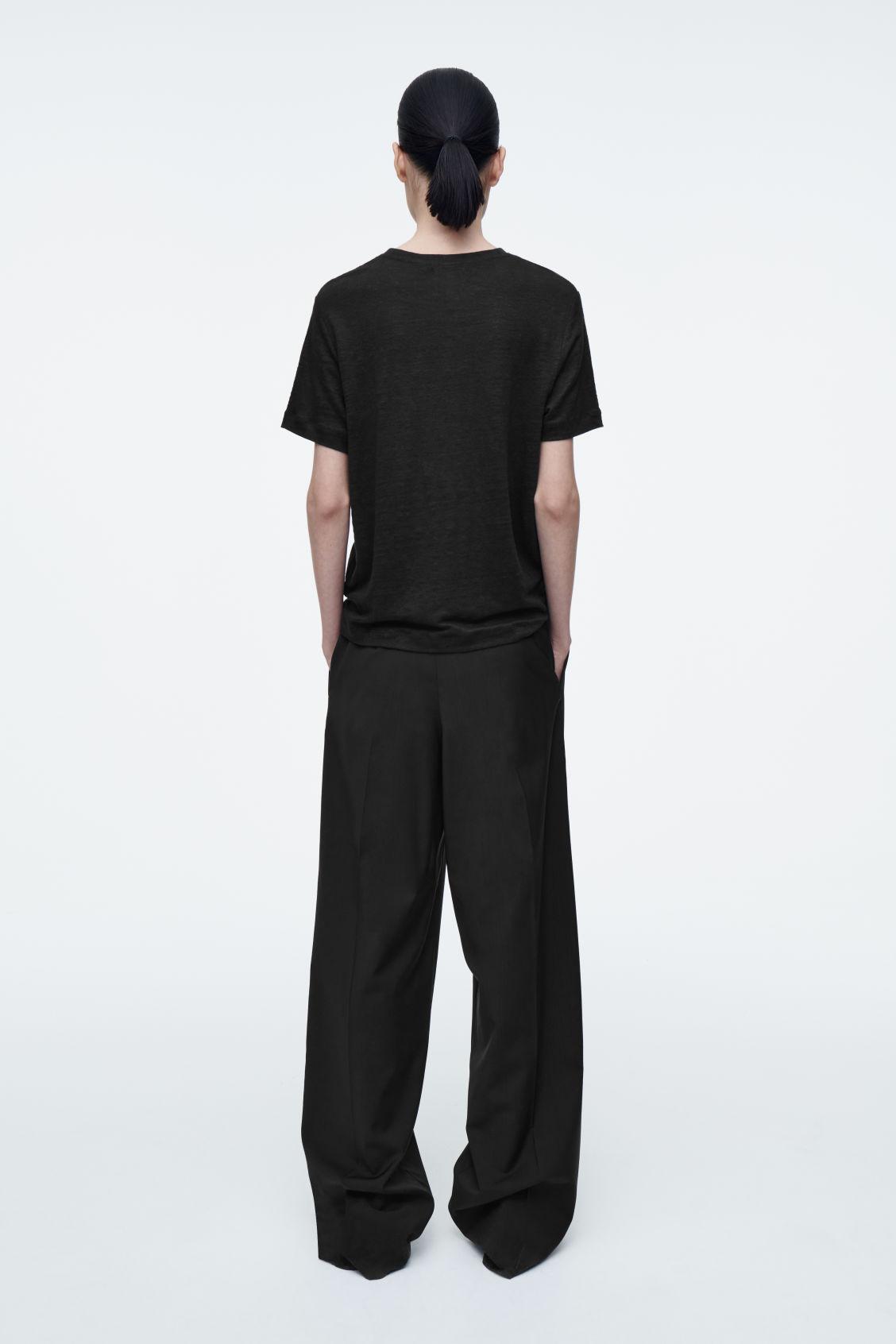 CREW-NECK LINEN T-SHIRT Product Image