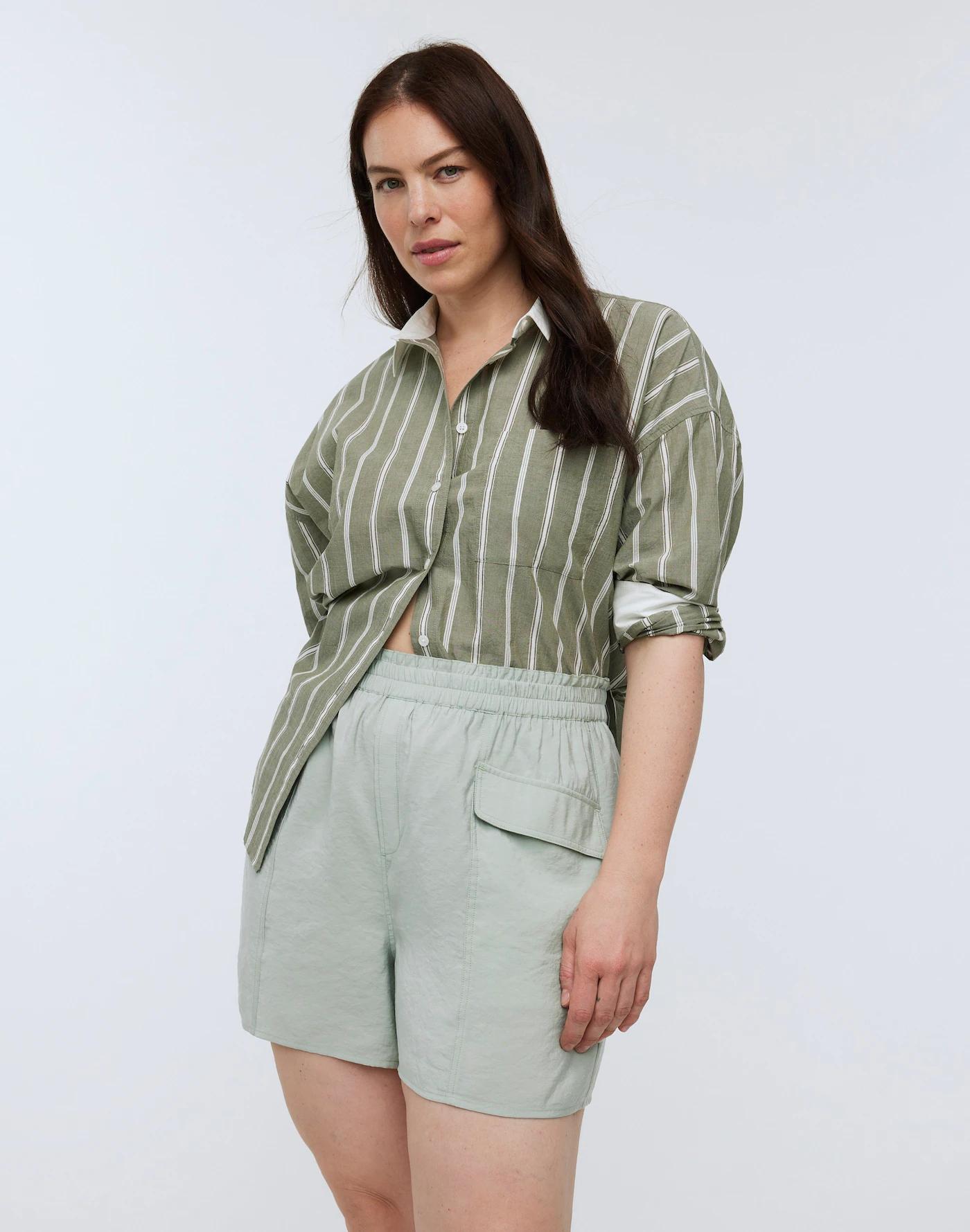 Pull-On Cargo Shorts in Softdrape Product Image