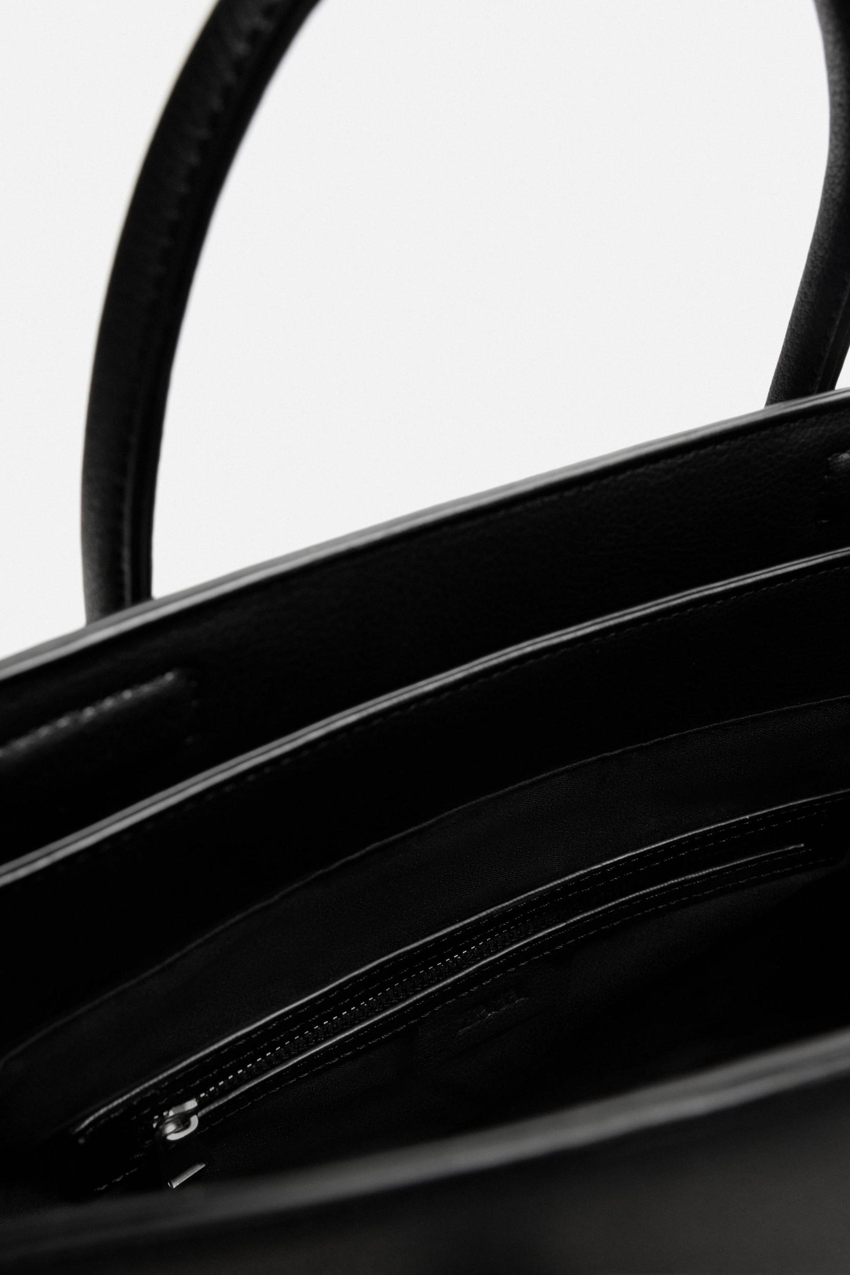 BELT DETAIL HANDBAG Product Image