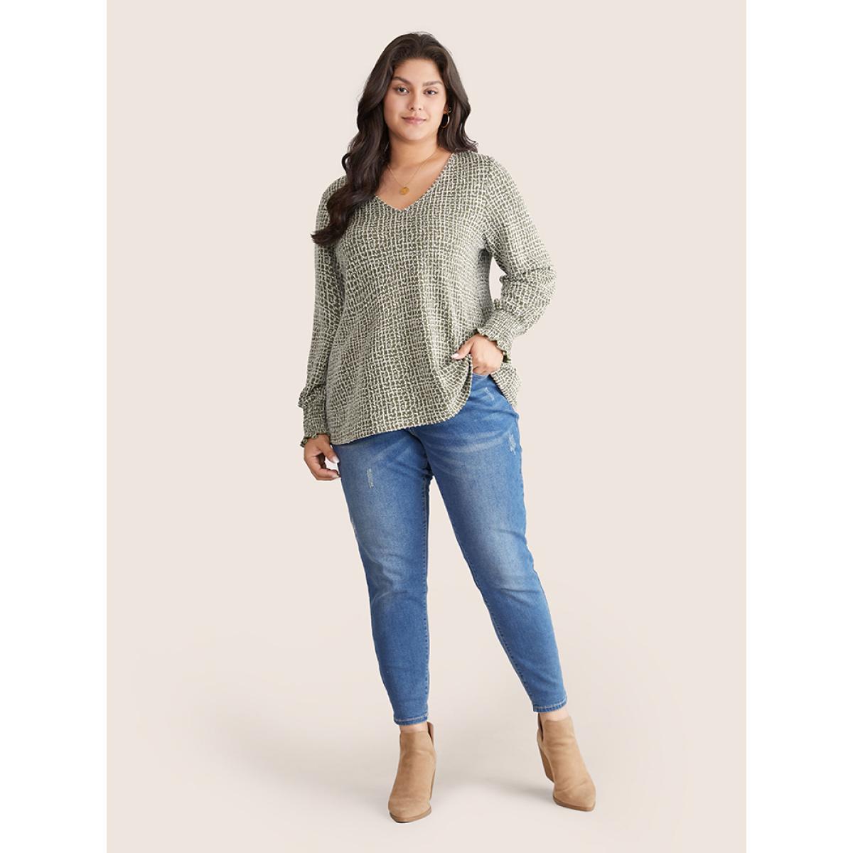 Plus Size Rib Knit Shirred Texture V Neck T-shirt Green Women Casual Texture Plain V-neck Dailywear T-shirts BloomChic 12/L Product Image