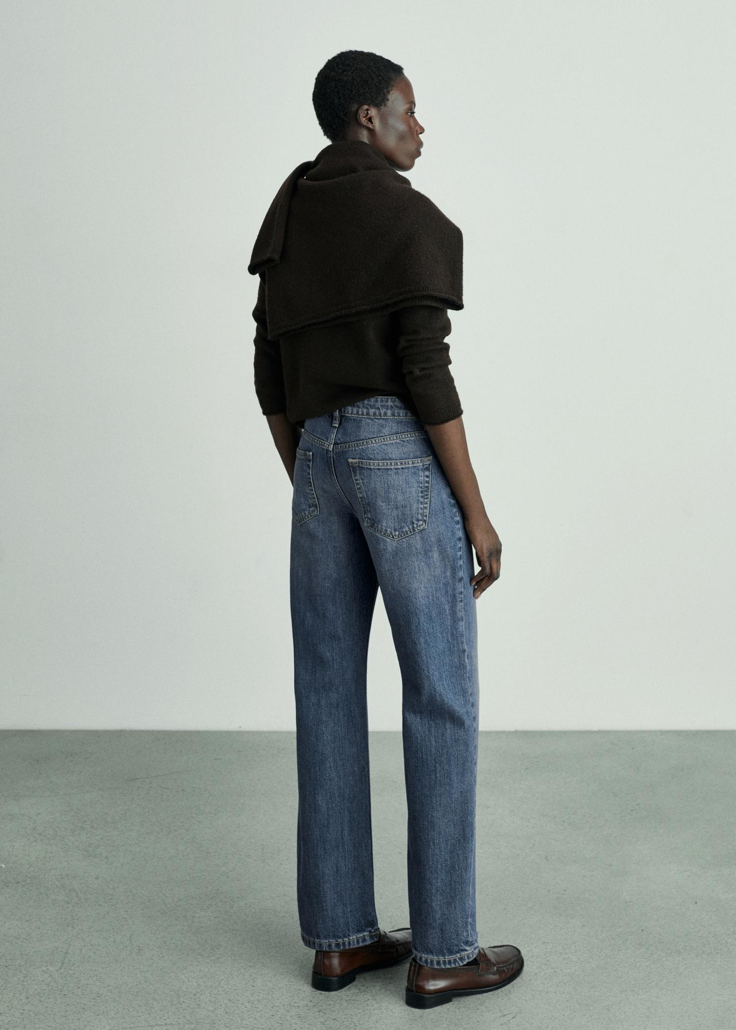 Mid-rise straight jeans - Women | MANGO USA Product Image