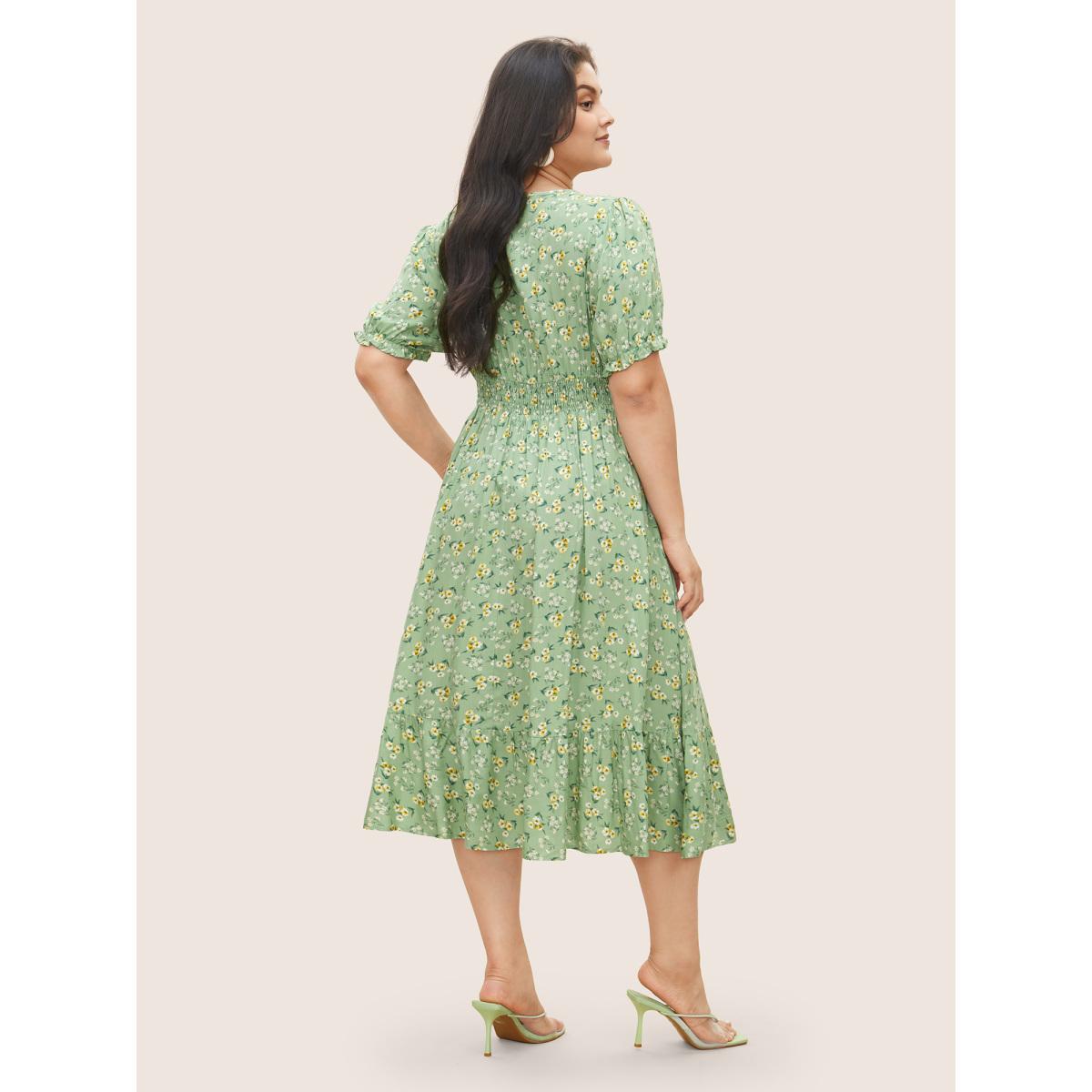 Plus Size Supersoft Essentials Ditsy Floral Wrap Shirred Dress LightGreen Women Elegant Overlapping Overlap Collar Short sleeve Curvy Midi Dress BloomChic 28/5X Product Image