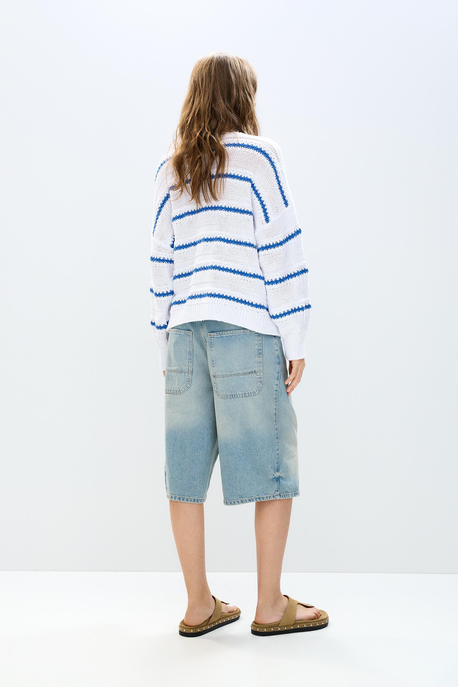 Textured striped sweater Product Image