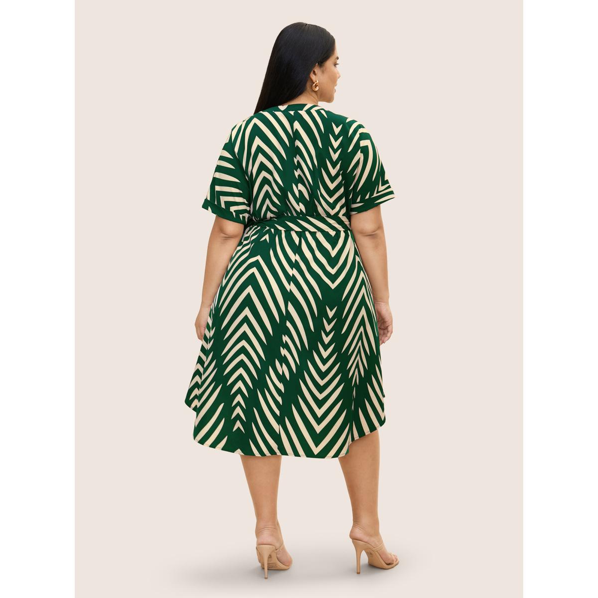 Plus Size Geometric Belted Dolman Sleeve Curved Hem Dress Truegreen Women At the Office Flat collar with V-notch Short sleeve Curvy BloomChic 22-24/3X Product Image