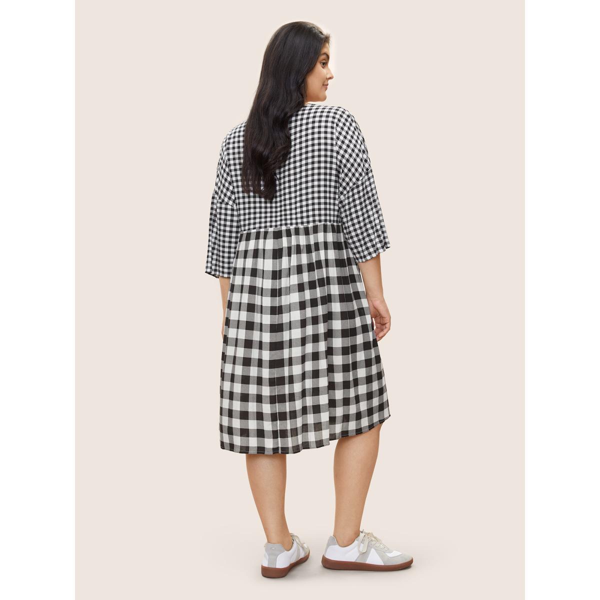Plus Size Notched Gingham Patchwork Pocket Dress Black Women Casual Non Notched collar Elbow-length sleeve Curvy Knee Dress BloomChic 26/4X Product Image