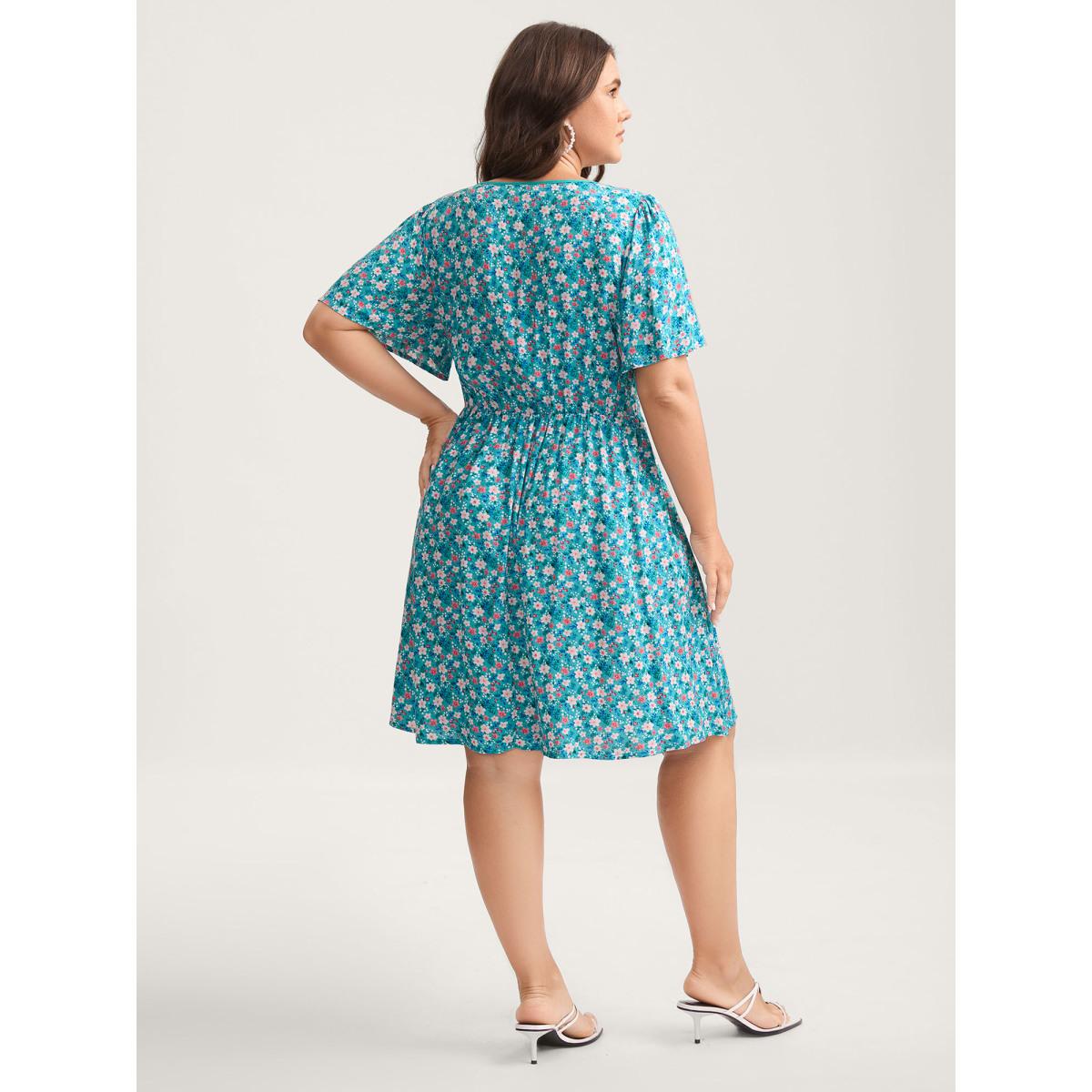 Plus Size Floral Contrast Cinched-Waist Tie Midi Dress Arctic Women V-neck Short sleeve Curvy BloomChic 26/4X Product Image